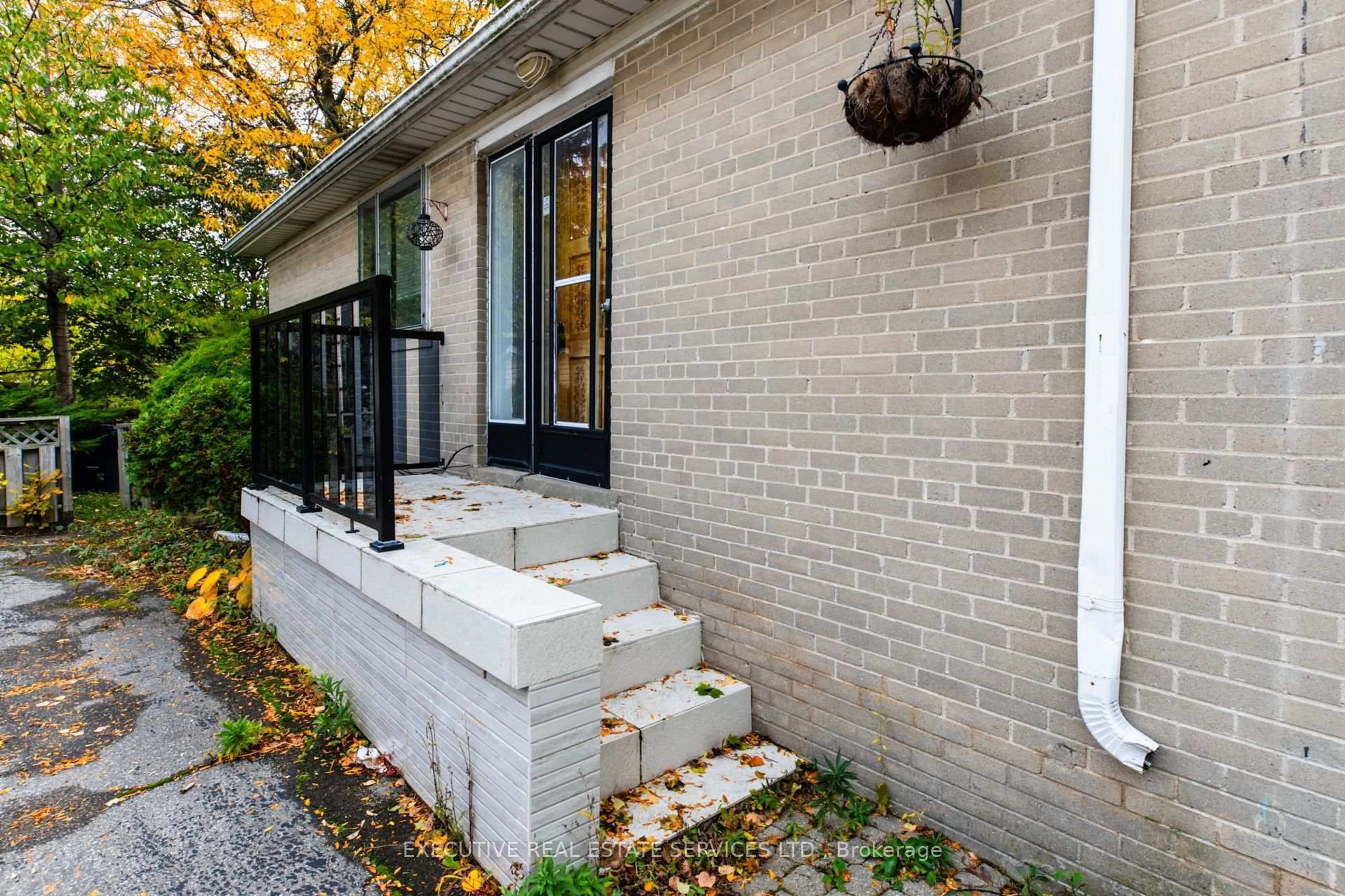 Home with brick exterior material, street for 139 Pandora Circ, Toronto Ontario M1H 1V8