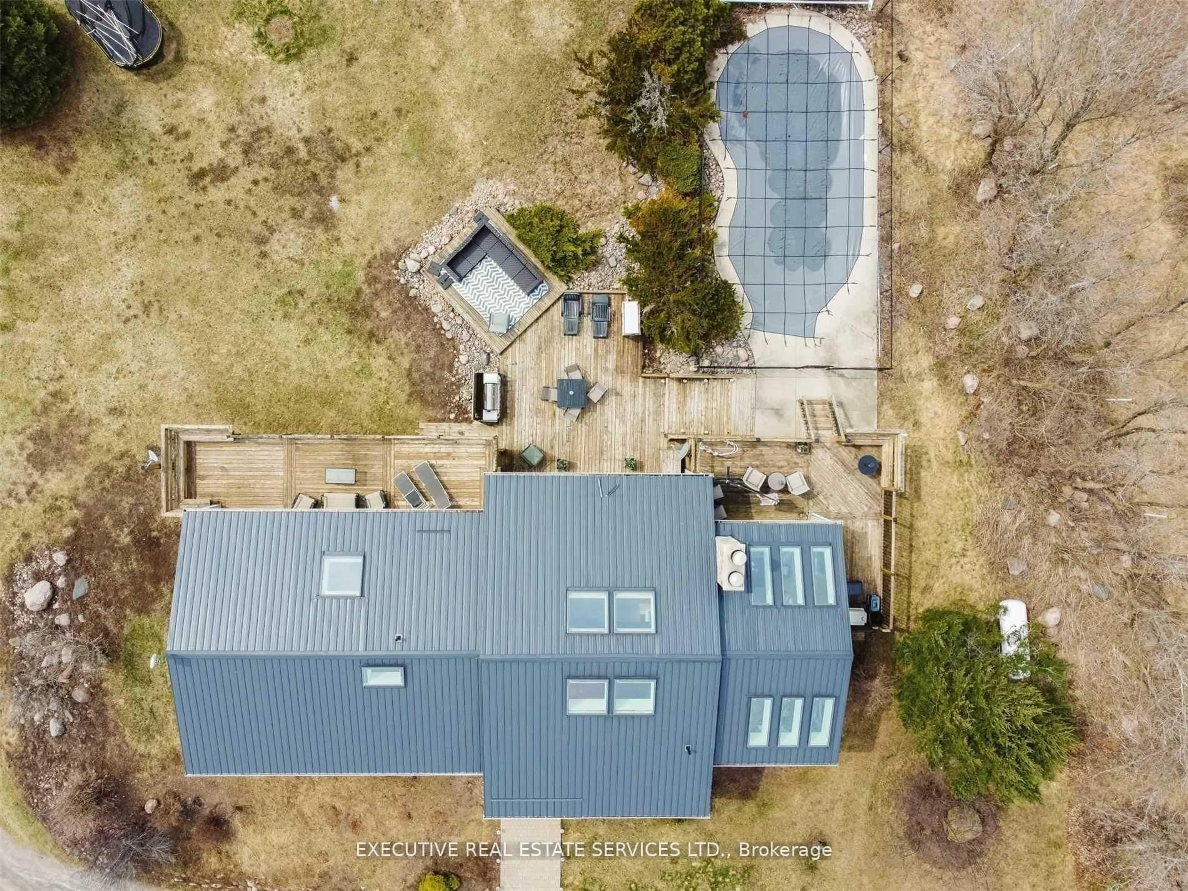 A pic from outside/outdoor area/front of a property/back of a property/a pic from drone, building for 3750 Stewart Rd, Clarington Ontario L0A 1J0