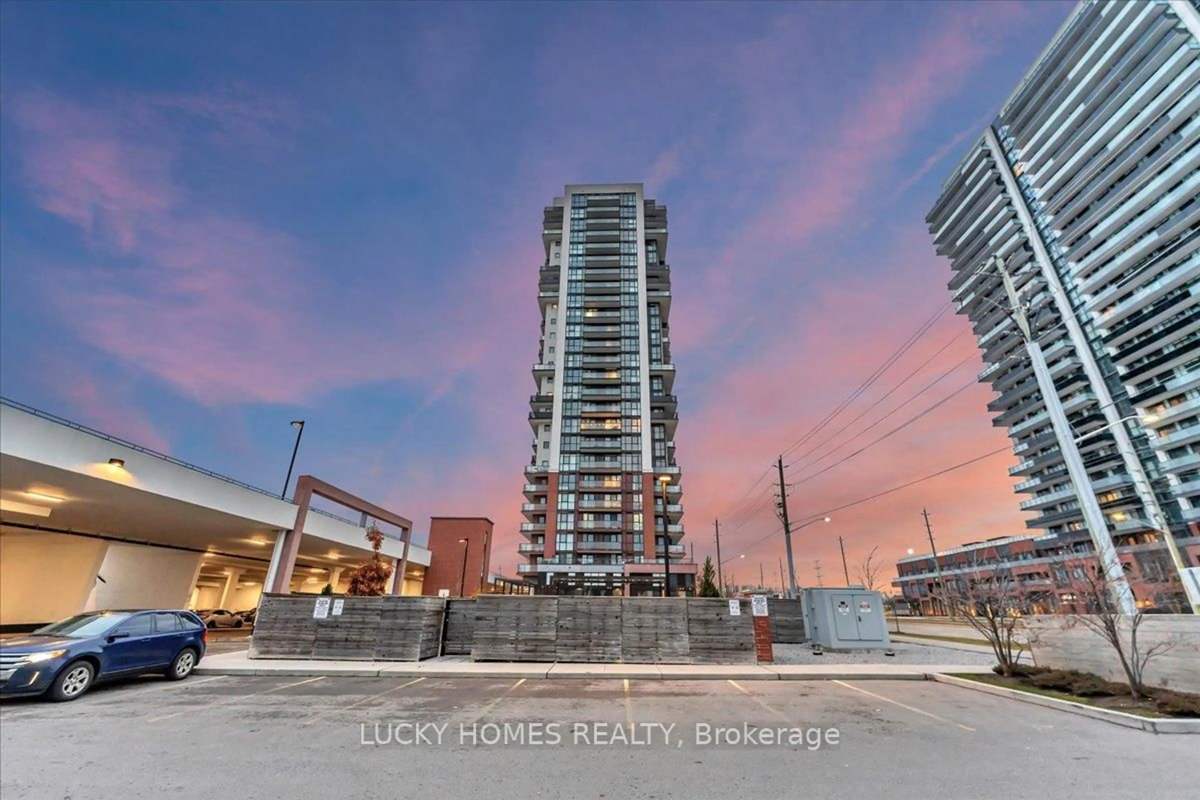 Blurry image for 2550 Simcoe St #317, Oshawa Ontario L1L 0R5