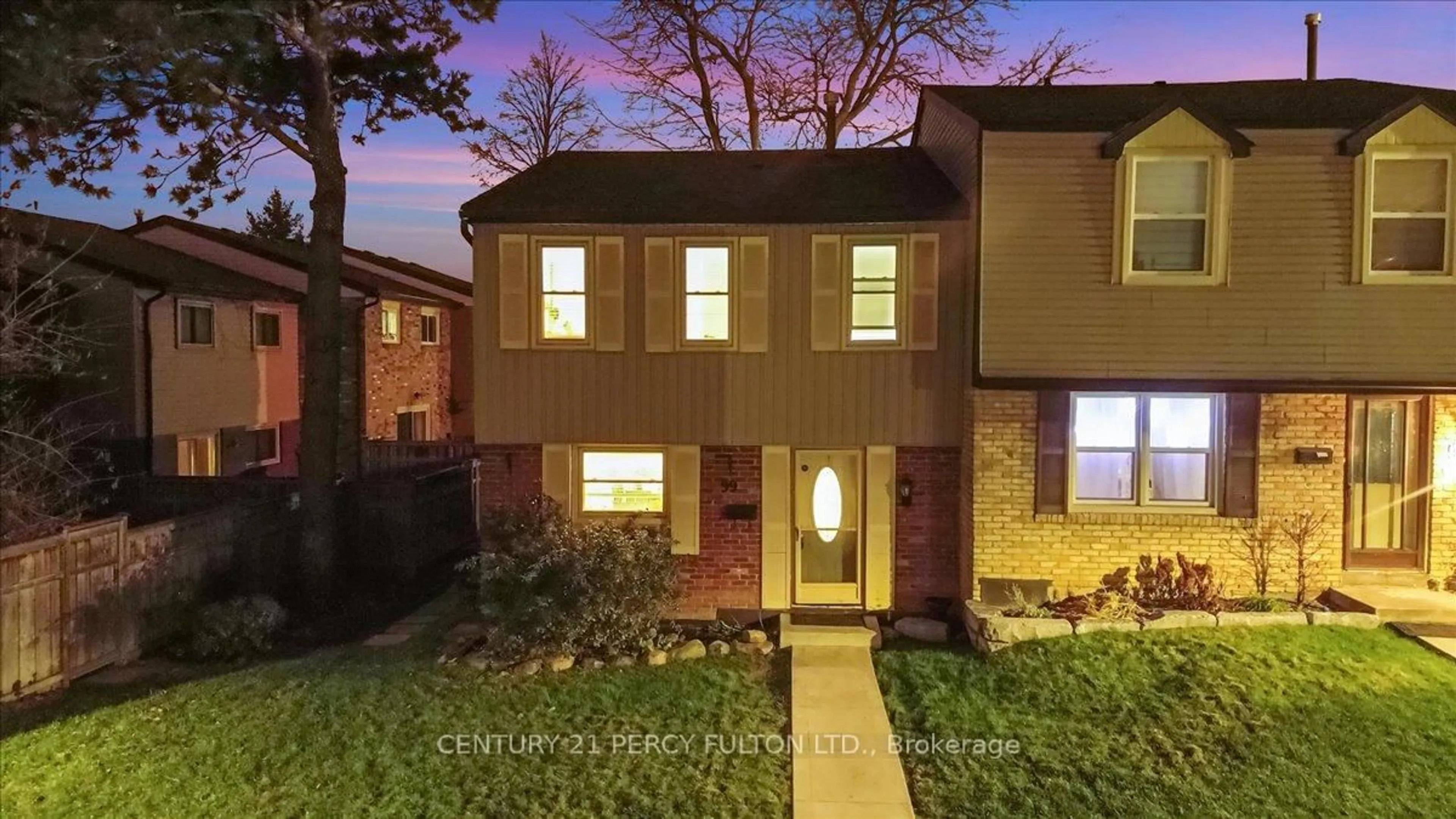 A pic from outside/outdoor area/front of a property/back of a property/a pic from drone, street for 99 Palmdale Dr, Toronto Ontario M1T 1P2