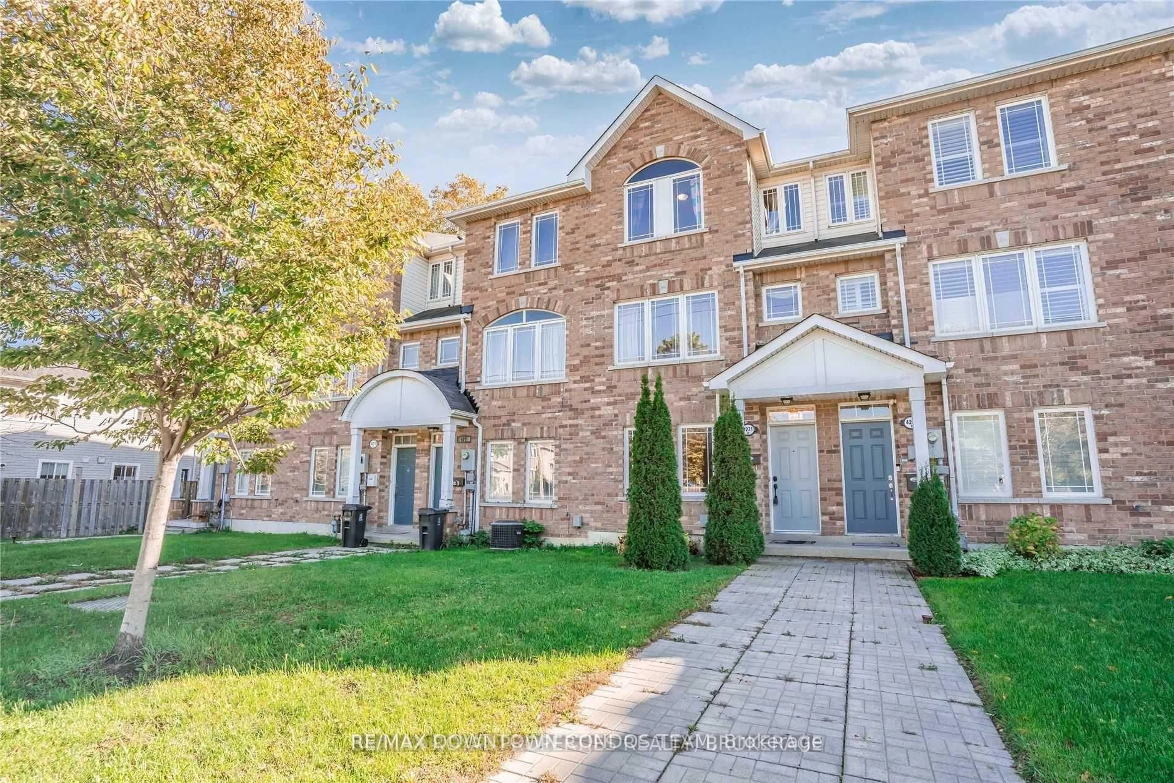 Home with brick exterior material, street for 4271A Lawrence Ave, Toronto Ontario M1E 2S8