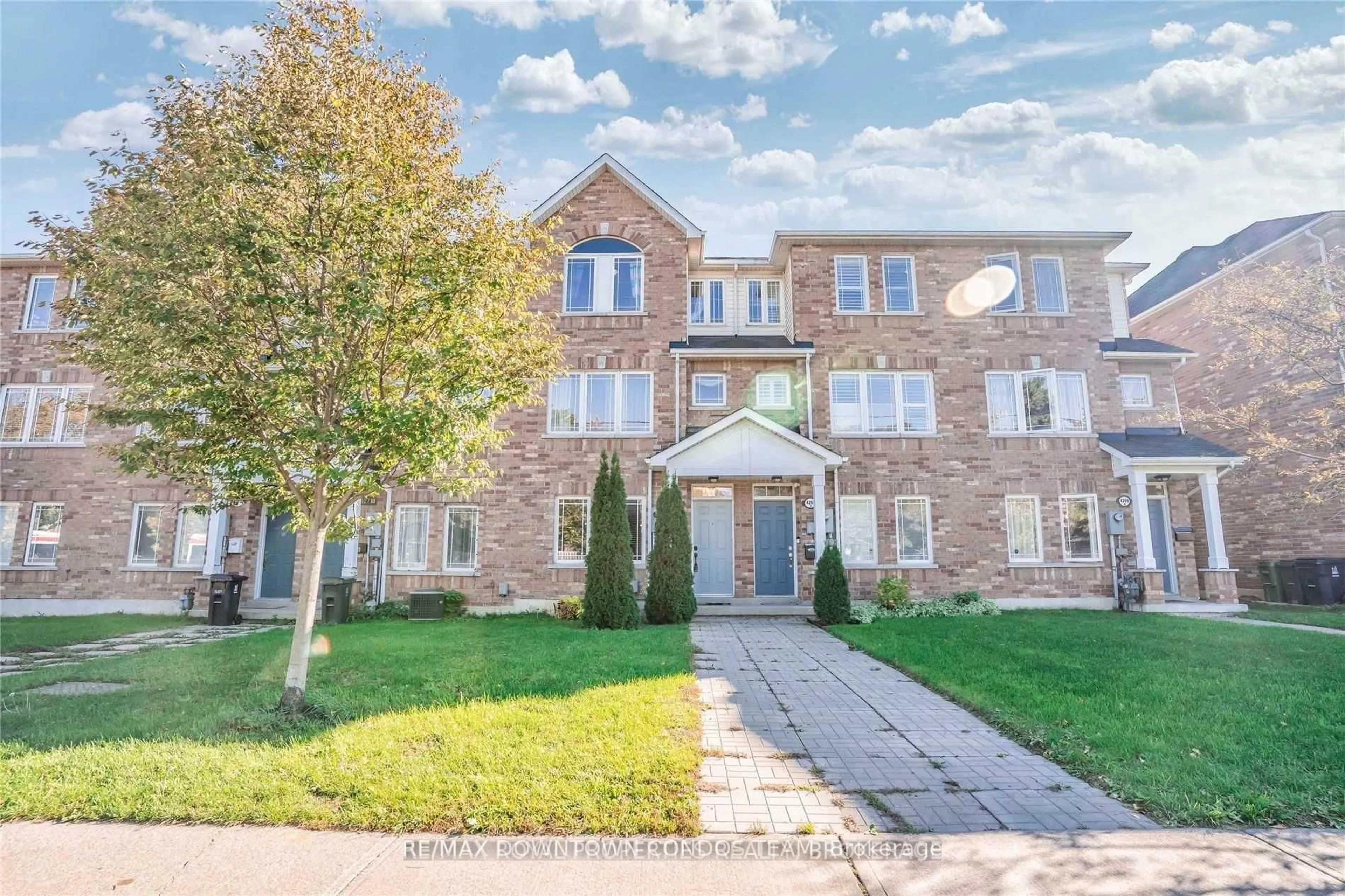 Home with brick exterior material, street for 4271A Lawrence Ave, Toronto Ontario M1E 2S8