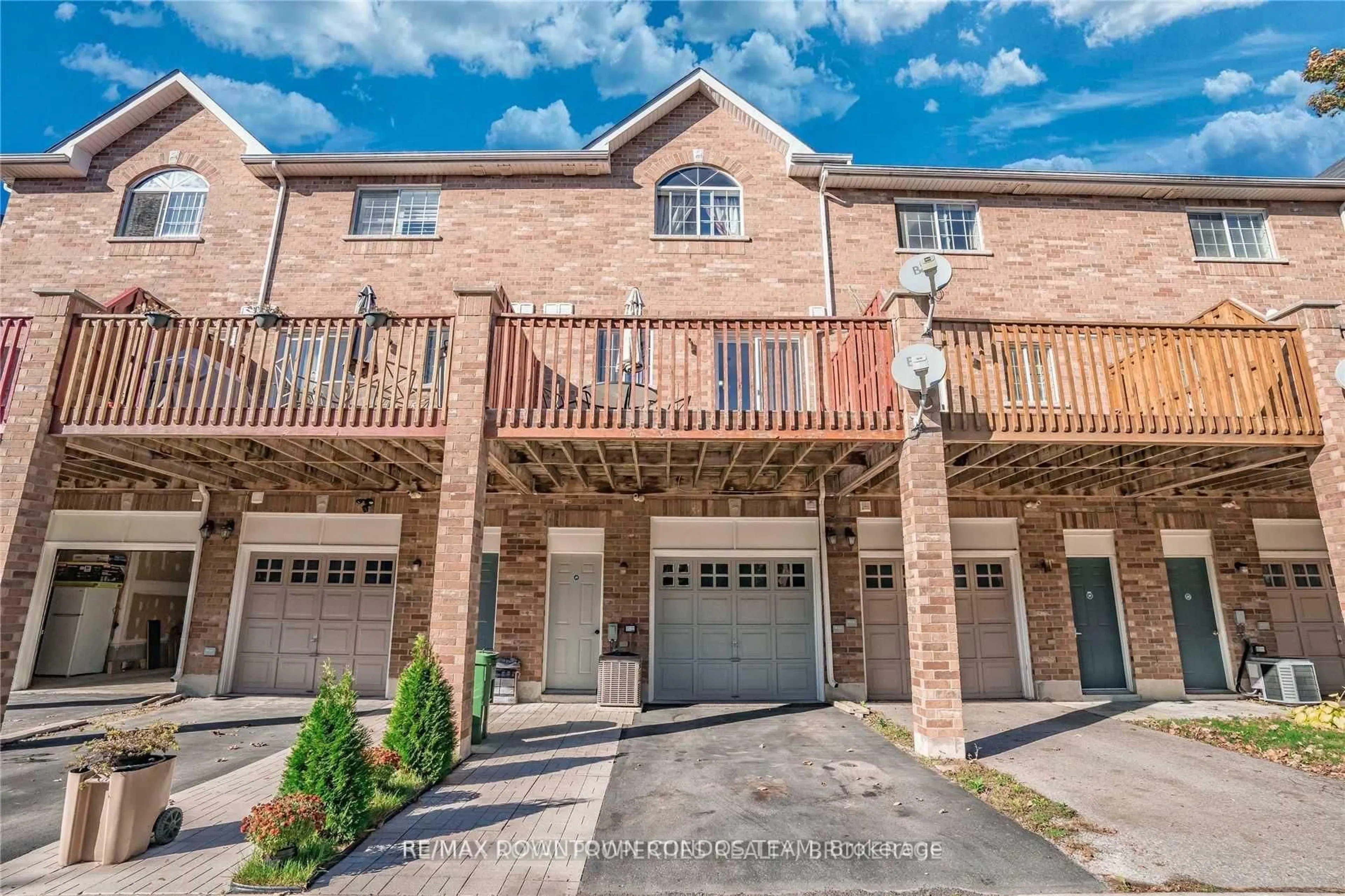 Unknown for 4271A Lawrence Ave, Toronto Ontario M1E 2S8