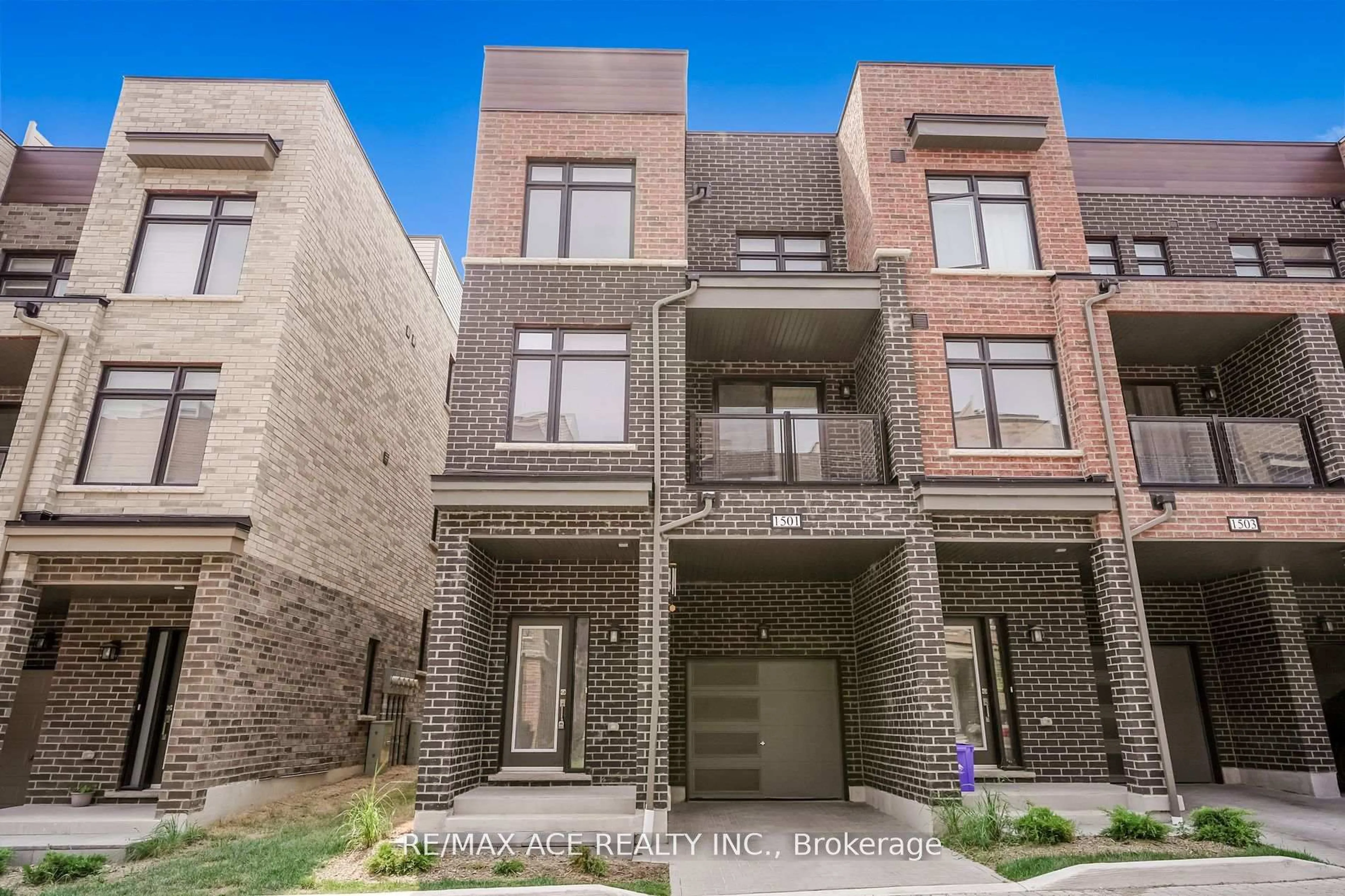 Home with brick exterior material, unknown for 1865 Pickering Pkwy #1501, Pickering Ontario L1V 0H2