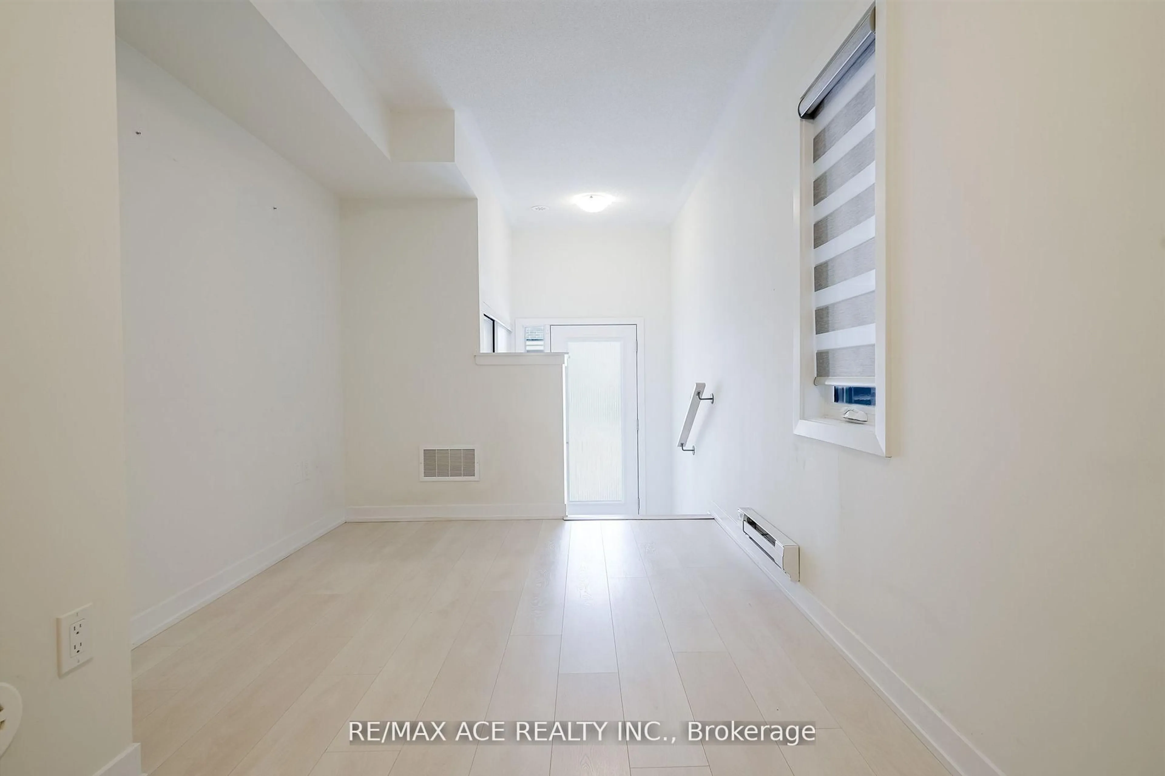 A pic of a room for 1865 Pickering Pkwy #1501, Pickering Ontario L1V 0H2