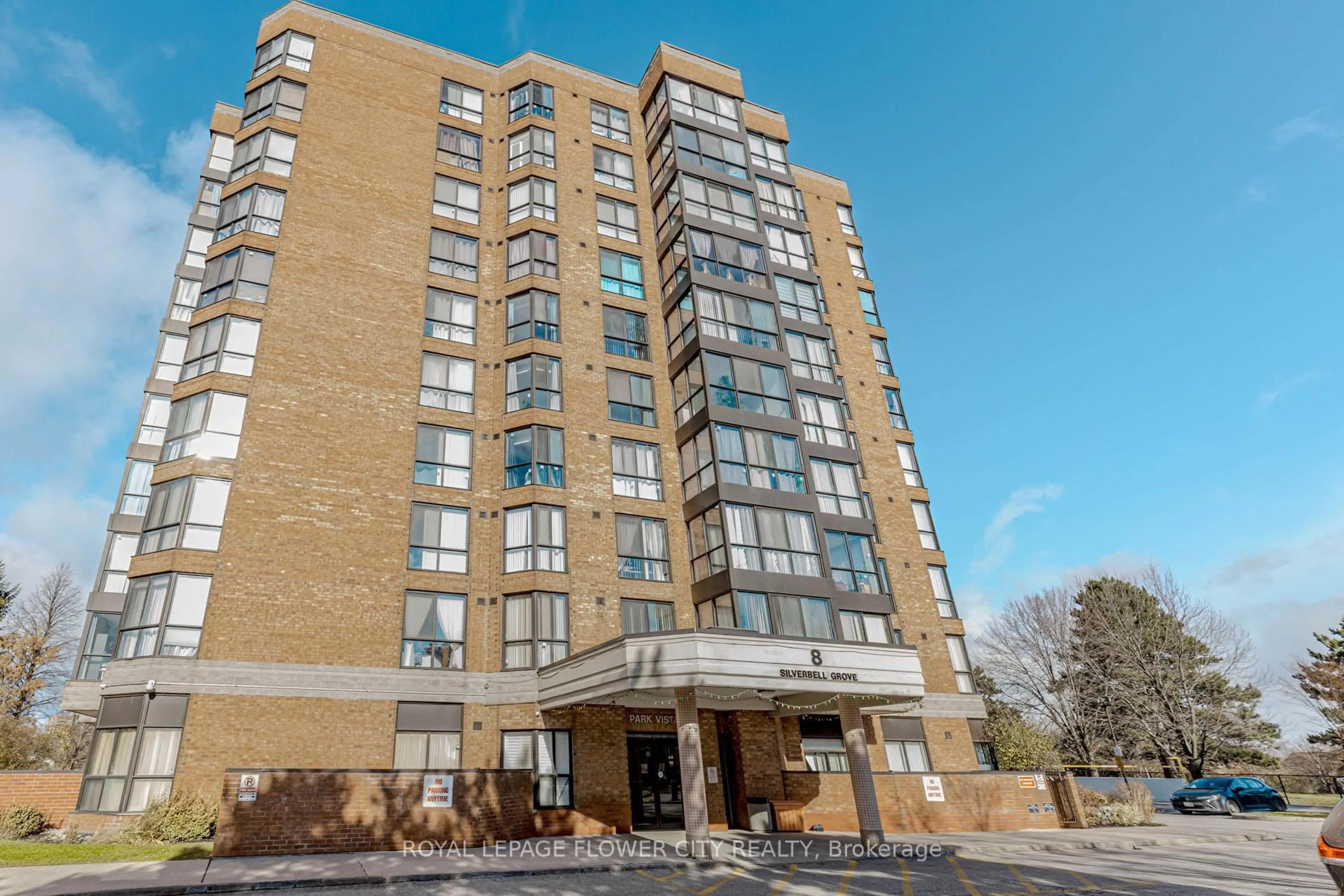 Indoor foyer for 8 Silverbell Grve #910, Toronto Ontario M1B 4Z3