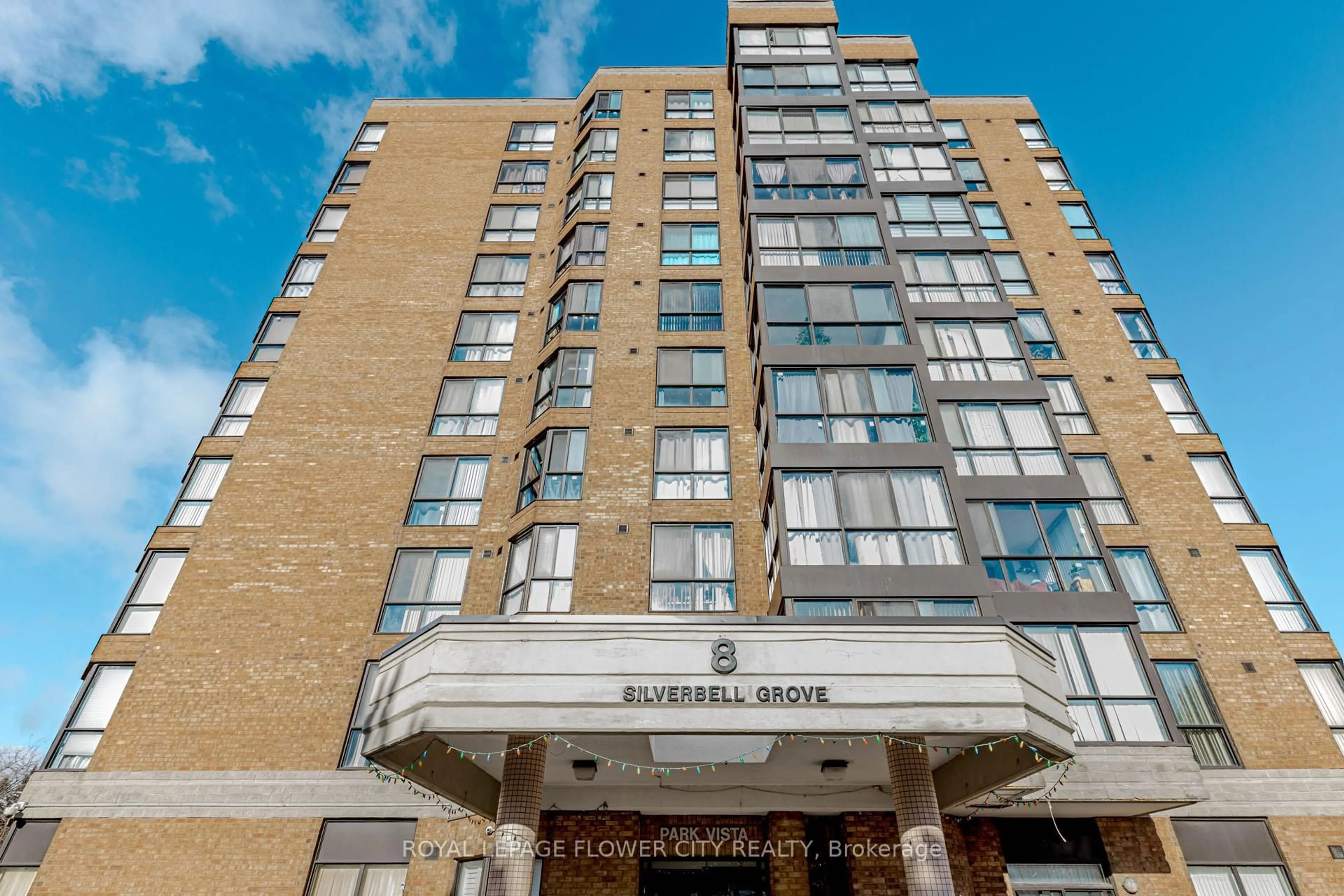 Indoor foyer for 8 Silverbell Grve #910, Toronto Ontario M1B 4Z3