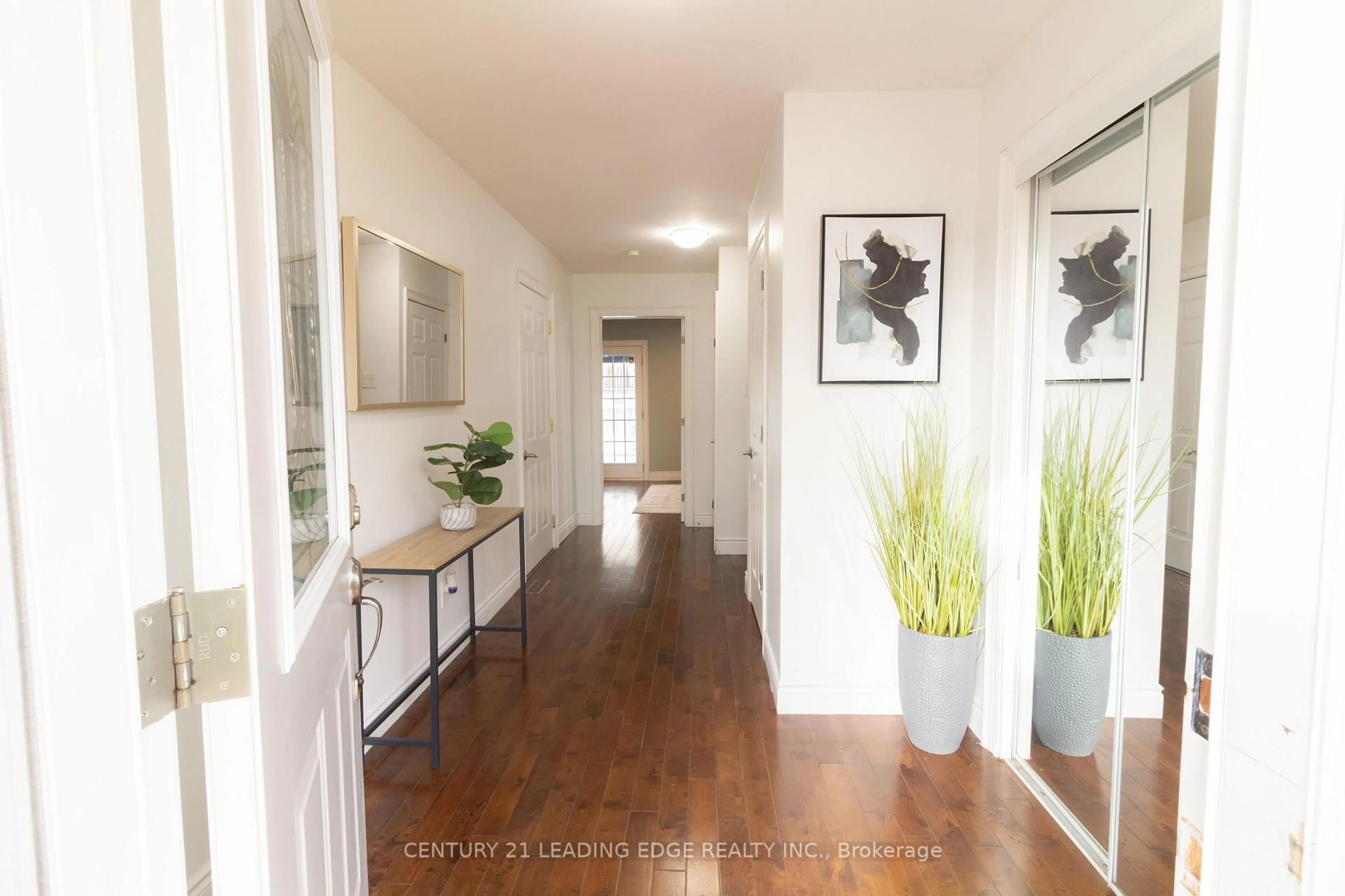 Indoor entryway for 69 Calais St, Whitby Ontario L1N 5M3