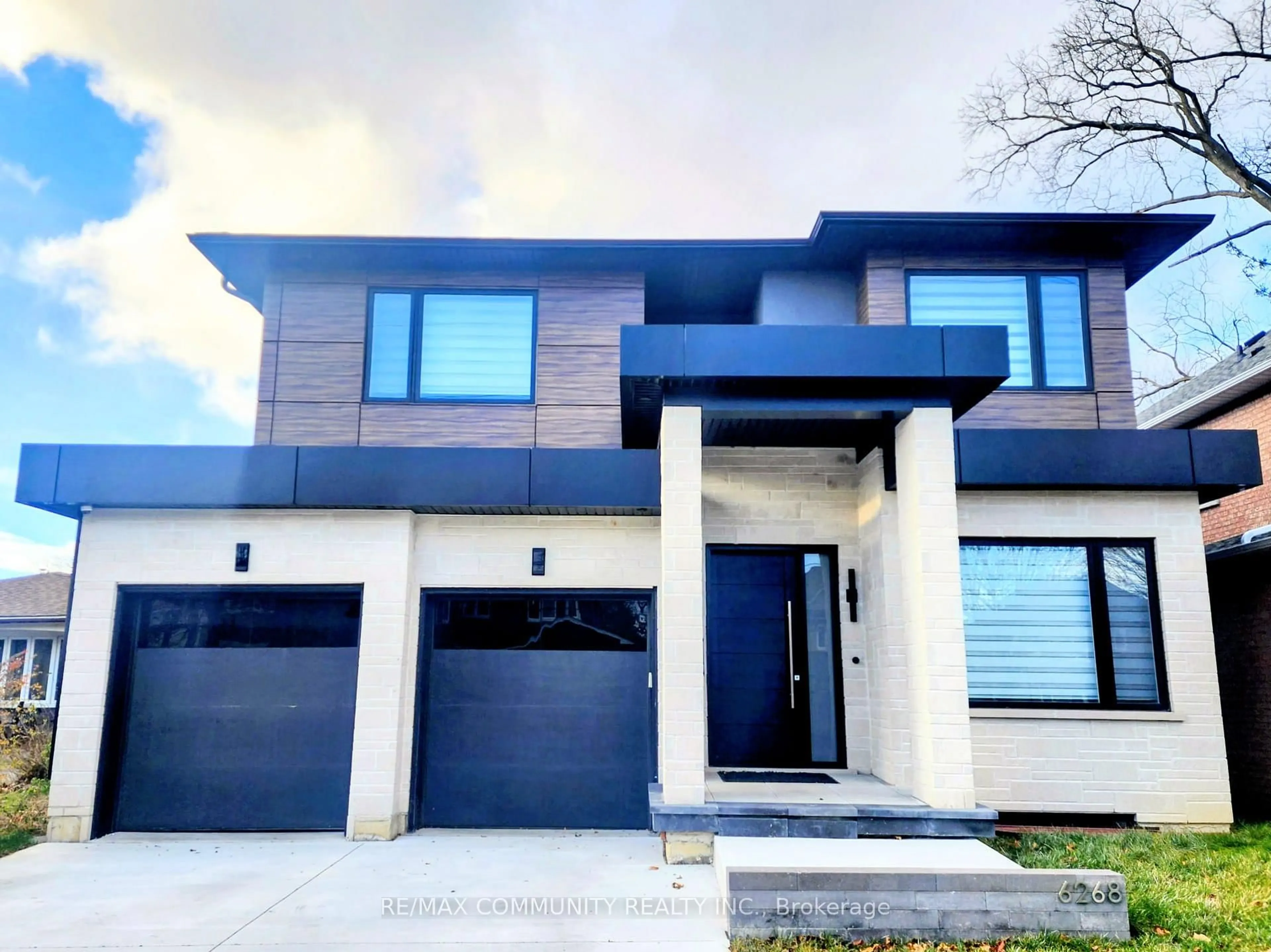 Home with vinyl exterior material, street for 6268 Kingston Rd, Toronto Ontario M1C 1K9