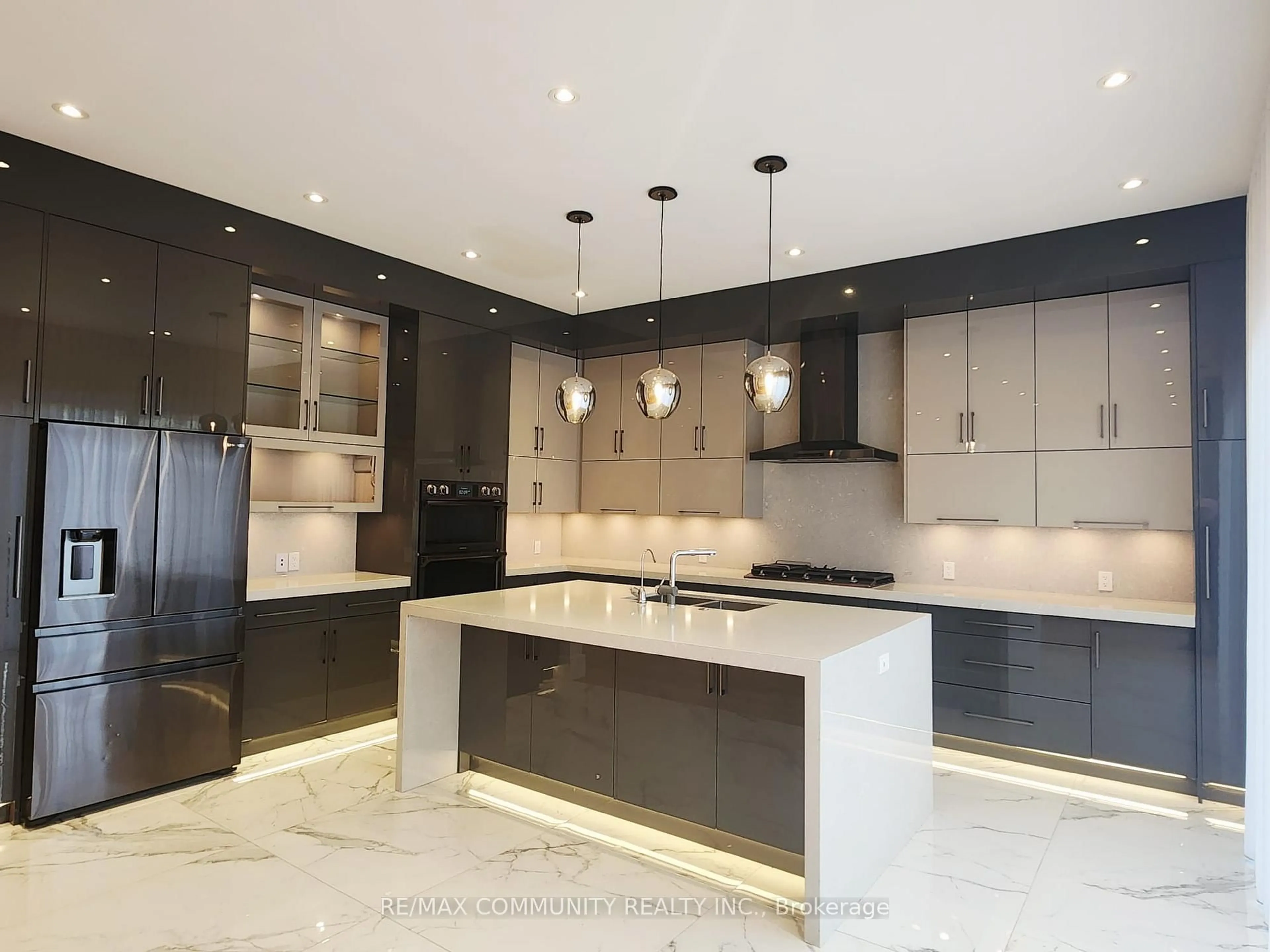 Contemporary kitchen, ceramic/tile floor for 6268 Kingston Rd, Toronto Ontario M1C 1K9