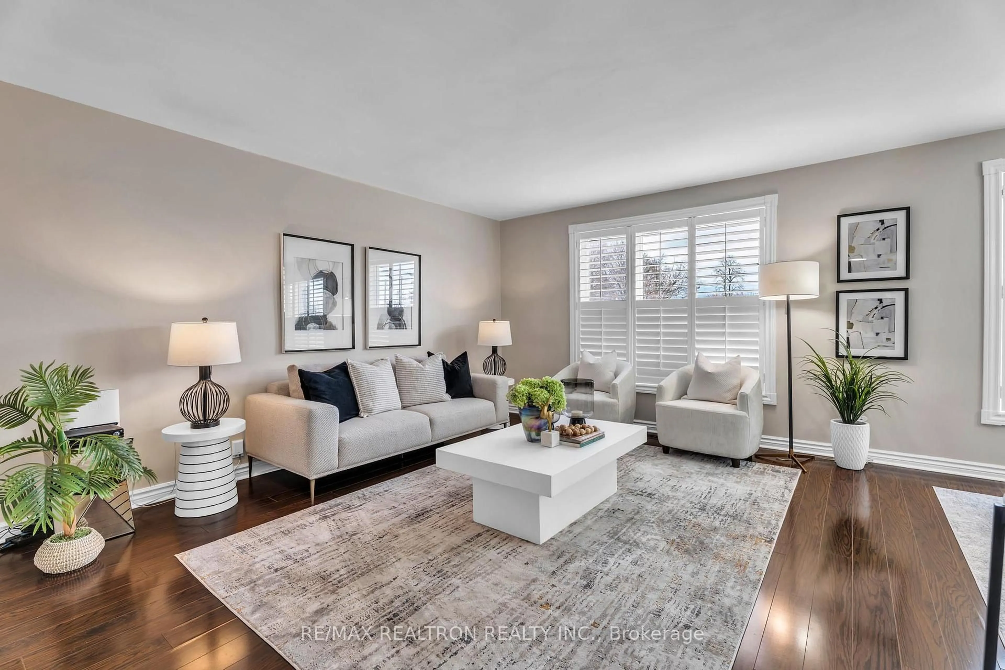 Living room with furniture, unknown for 61 Bailey Cres, Toronto Ontario M1G 2P4