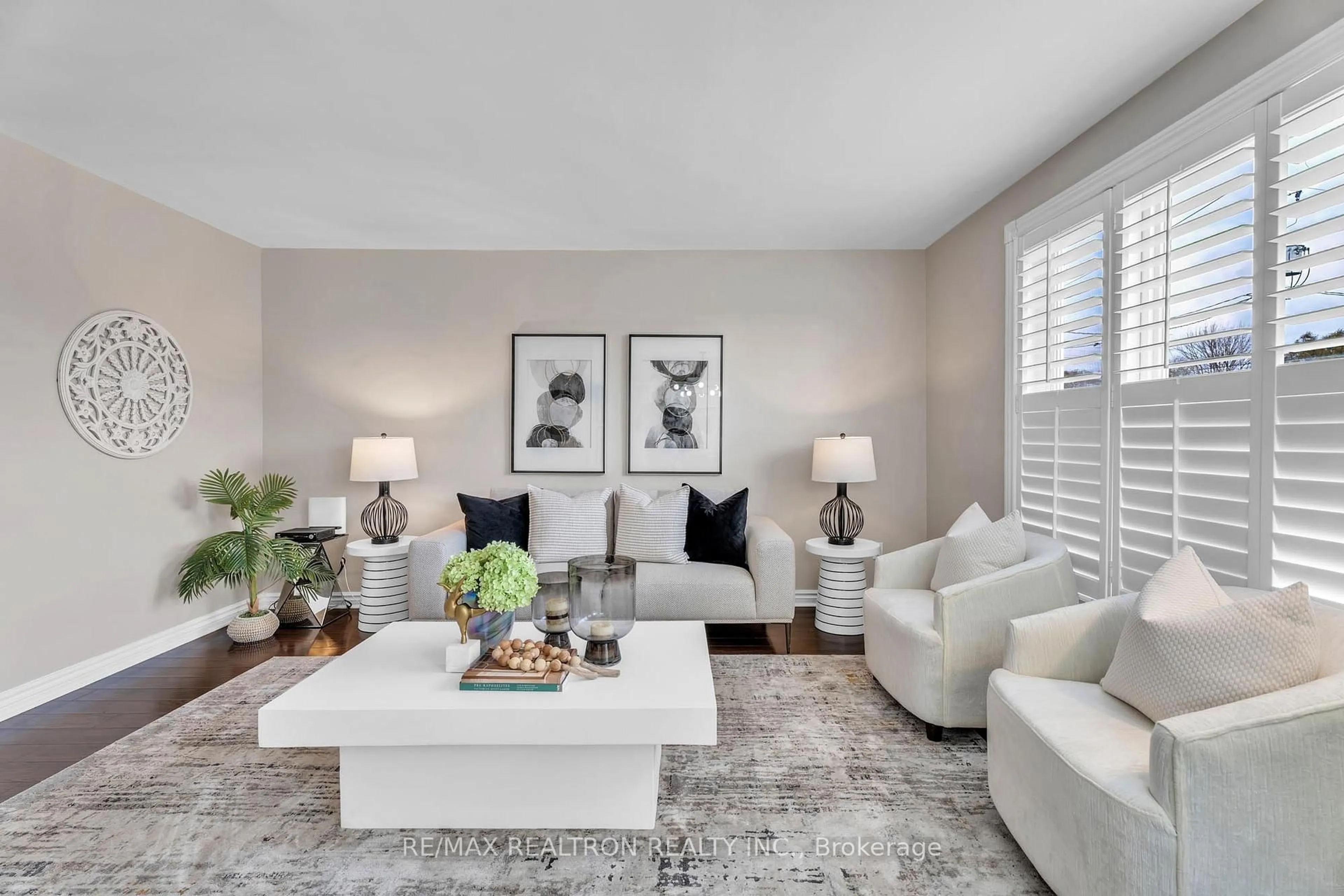 Living room with furniture, unknown for 61 Bailey Cres, Toronto Ontario M1G 2P4