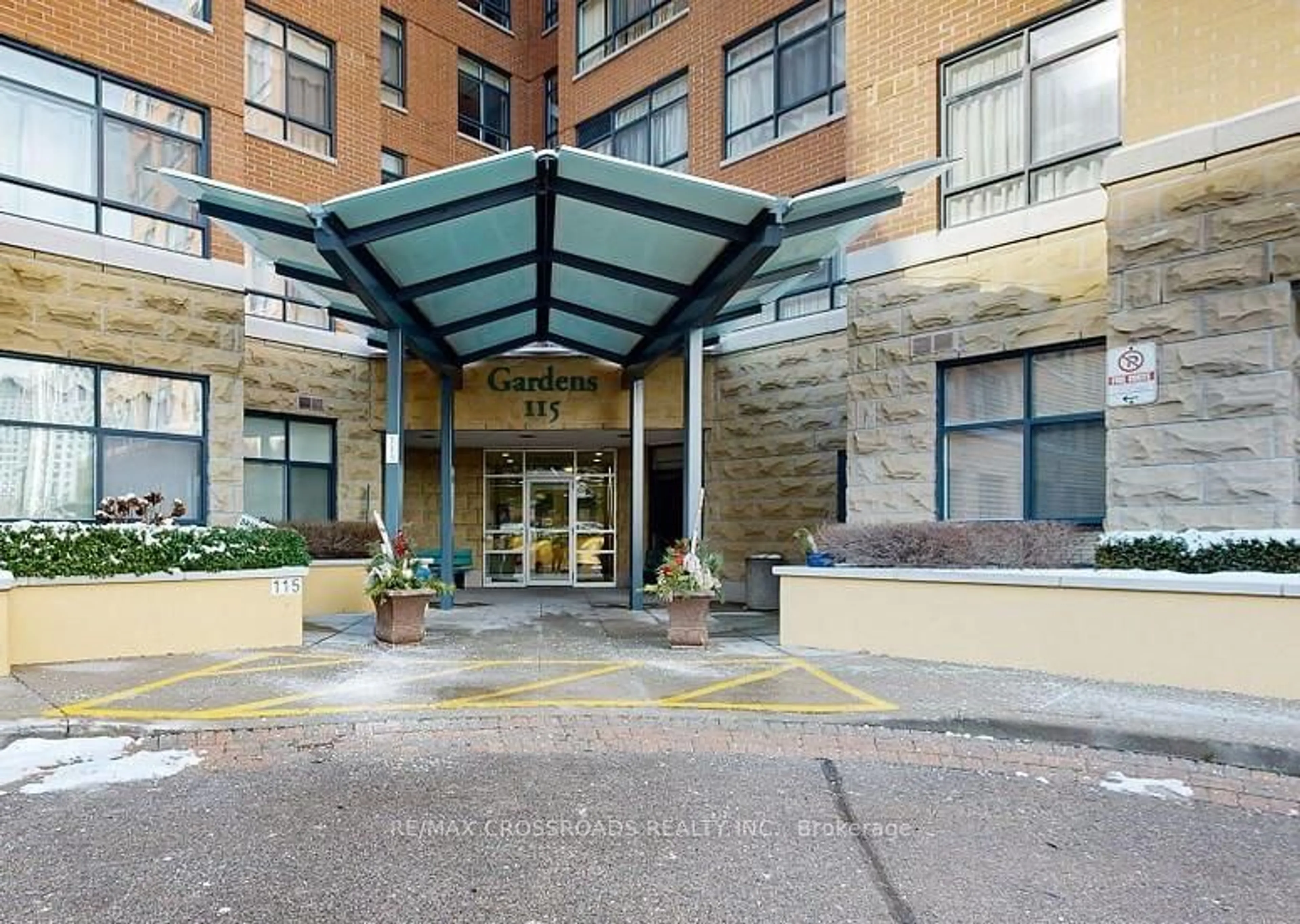 Indoor foyer for 115 Bonis Ave #502, Toronto Ontario M1T 3S4