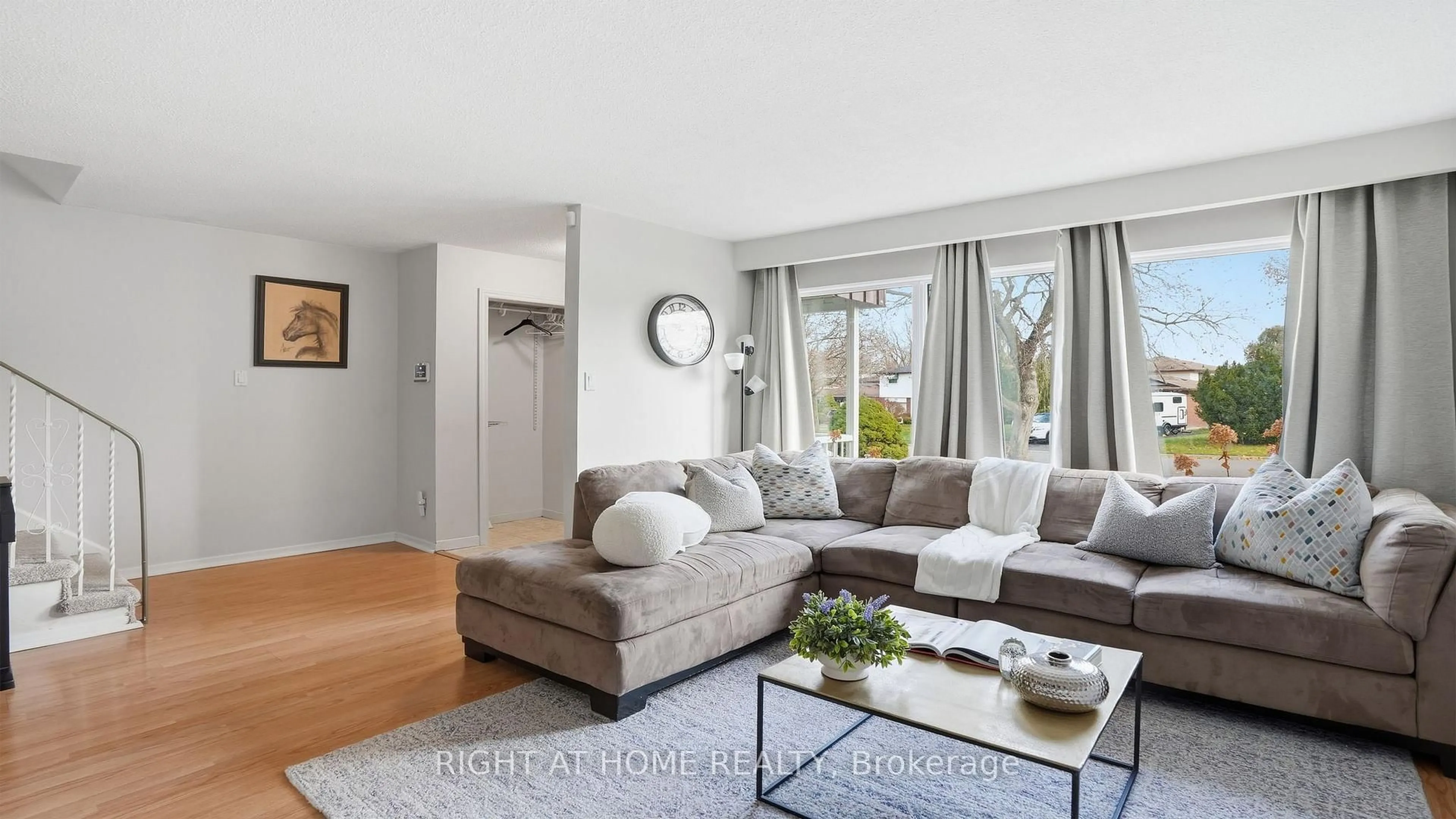 Living room with furniture, unknown for 408 Camelot Crt, Oshawa Ontario L1G 6P7