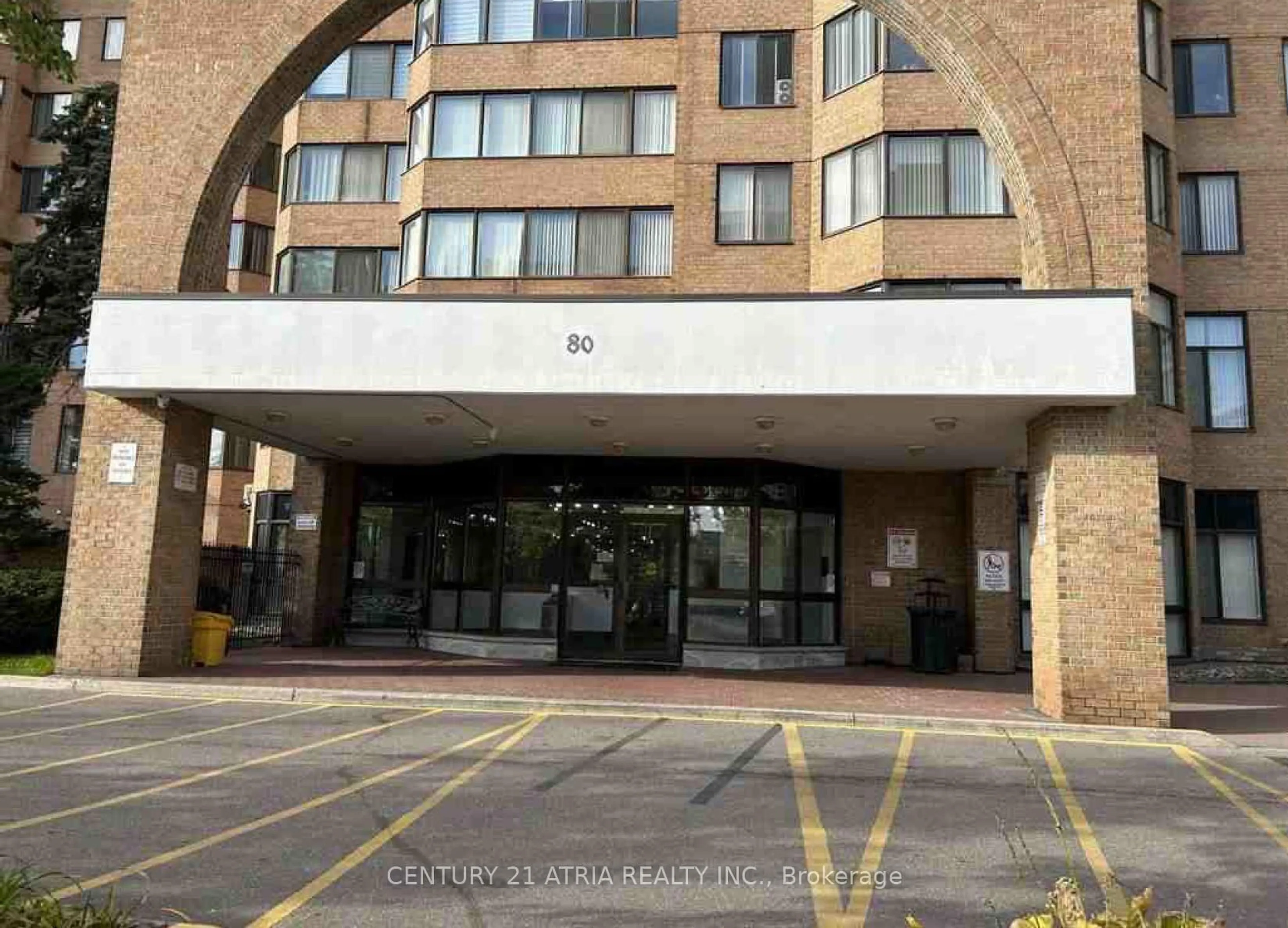 Indoor foyer for 80 Alton Towers Circ #1913, Toronto Ontario M1V 5E8