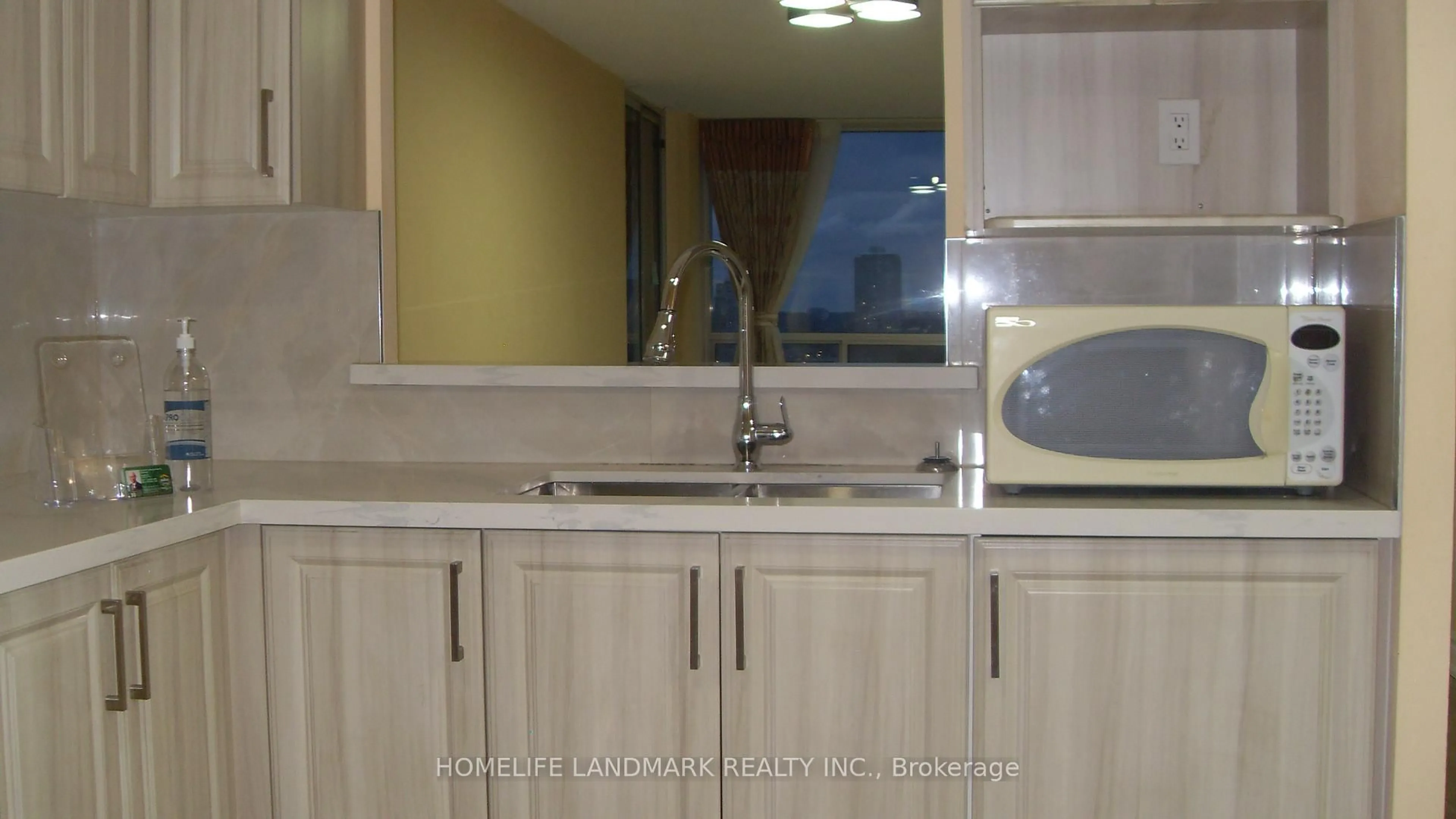 Standard kitchen, unknown for 4725 Sheppard Ave #1802, Toronto Ontario M1S 5B2