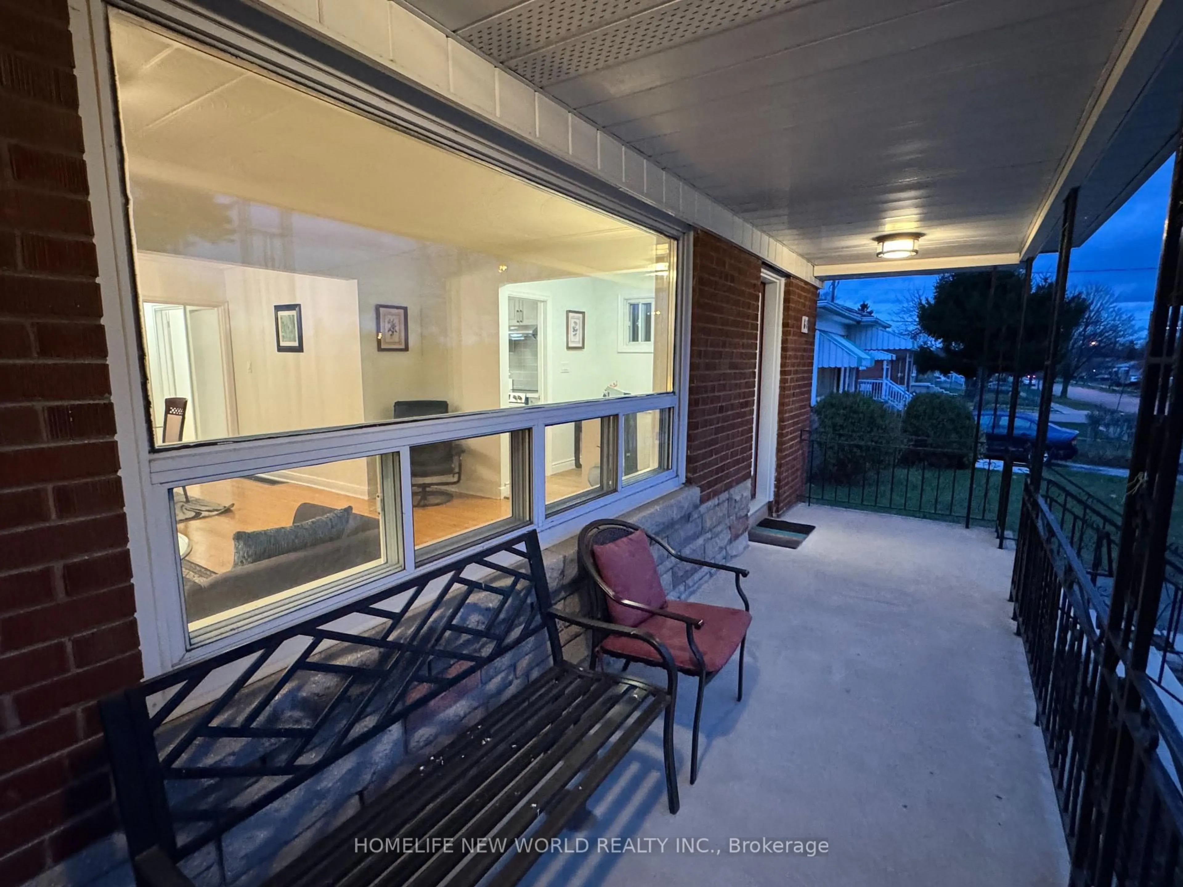 Unknown for 61 Gilroy Dr, Toronto Ontario M1P 2A2