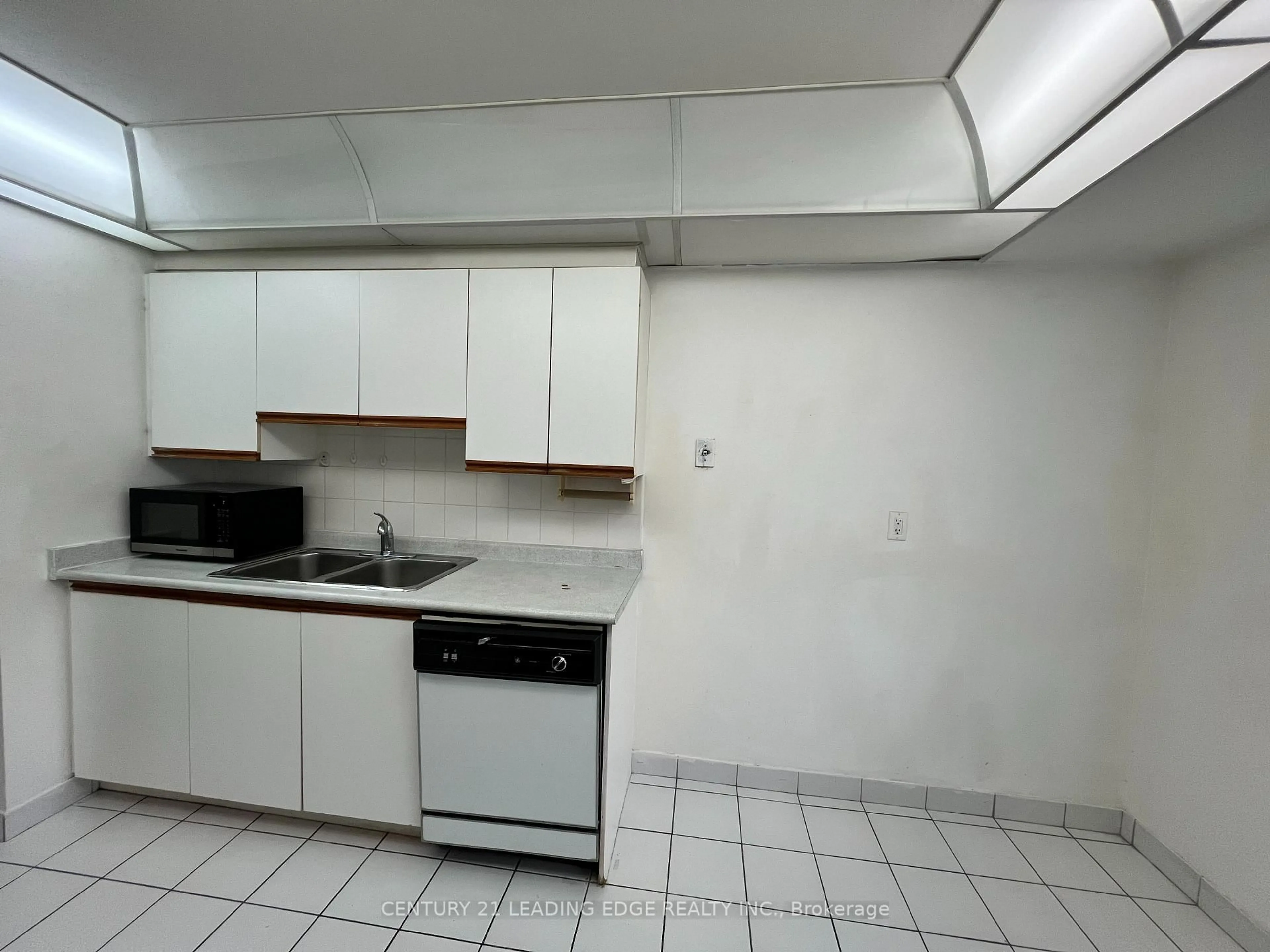 Standard kitchen, unknown for 55 Bamburgh Circ #414, Toronto Ontario M1W 3V4