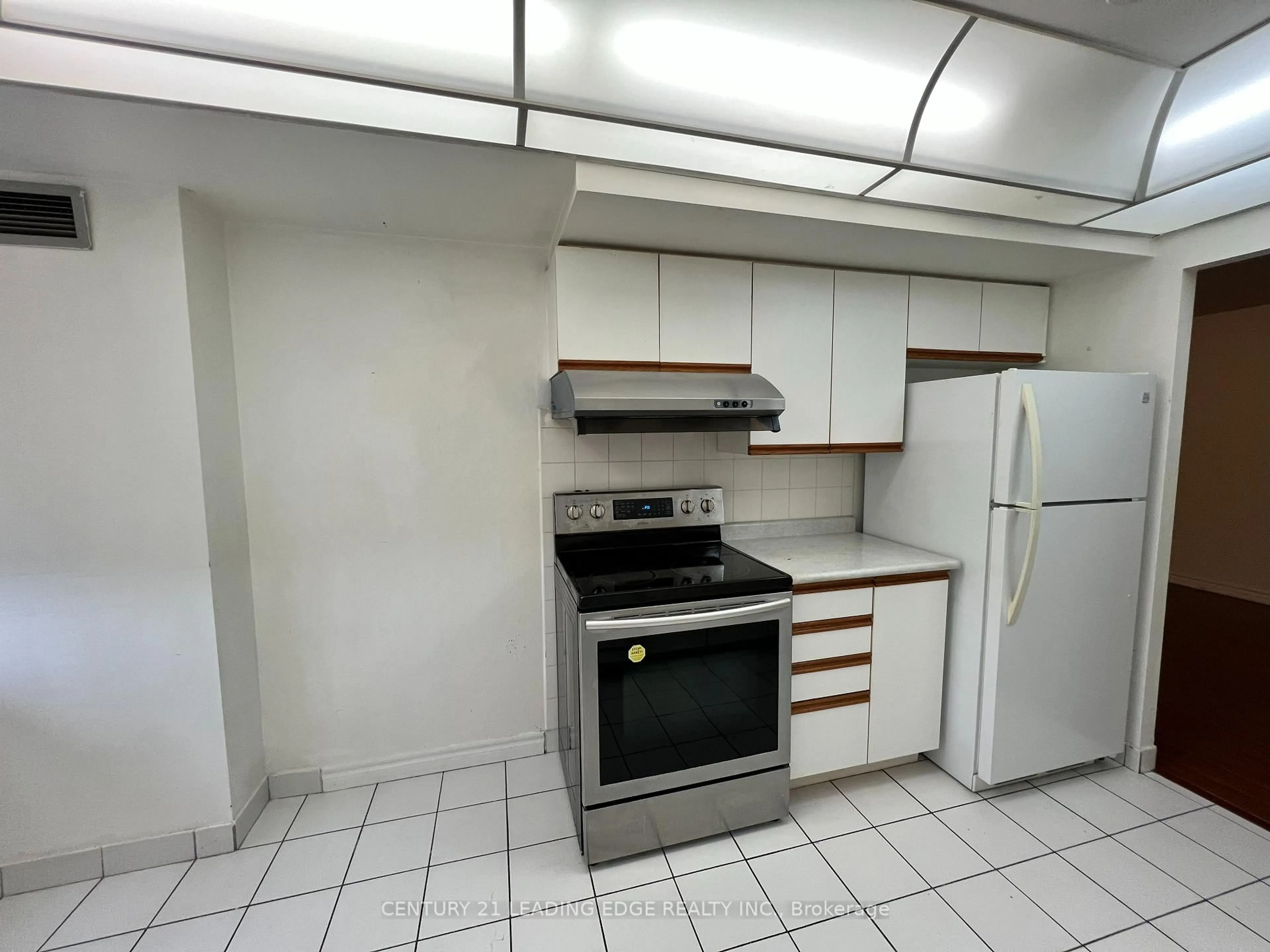 Standard kitchen, unknown for 55 Bamburgh Circ #414, Toronto Ontario M1W 3V4