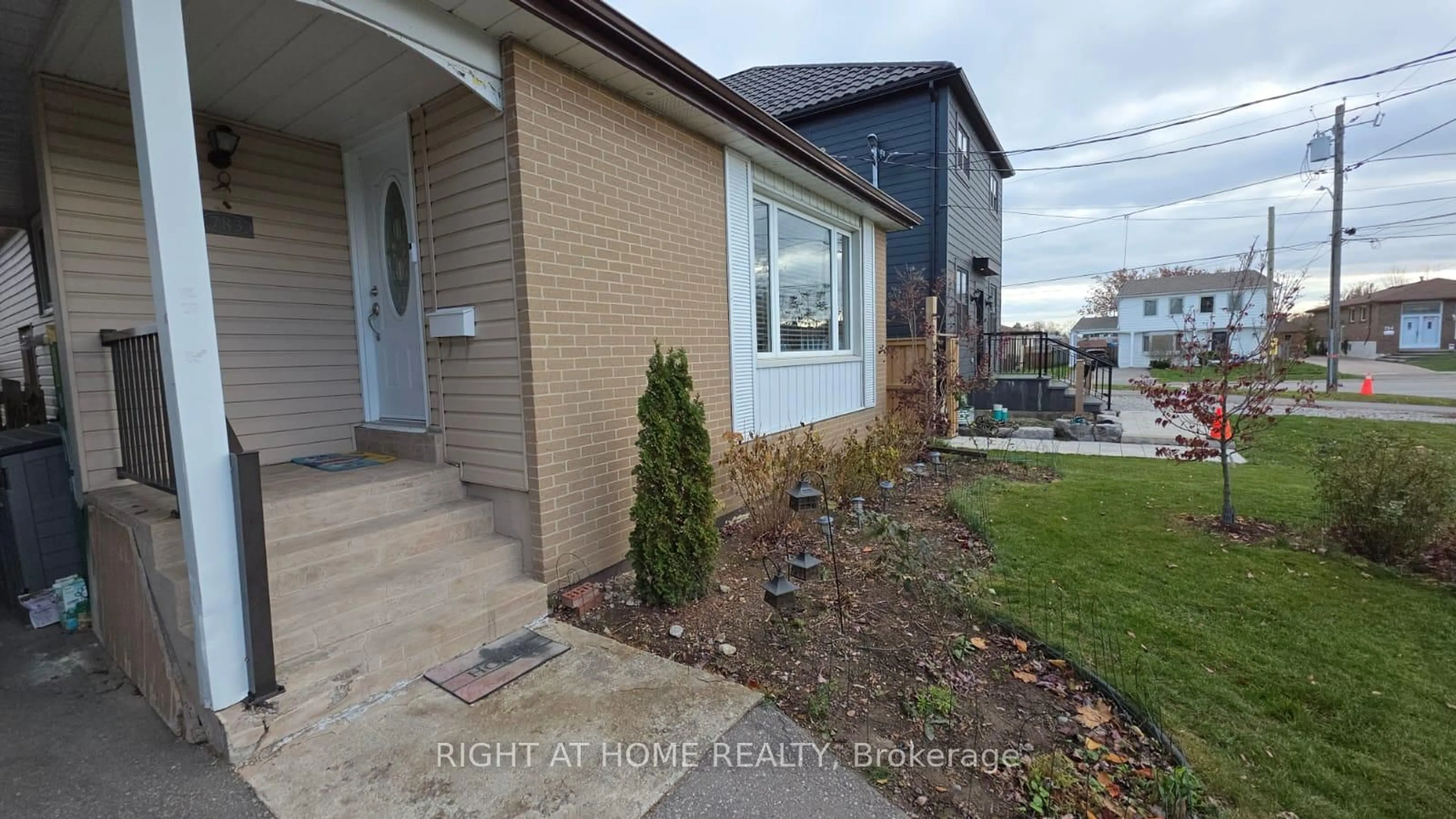 Unknown for 783 Oliva St, Pickering Ontario L1W 2V9