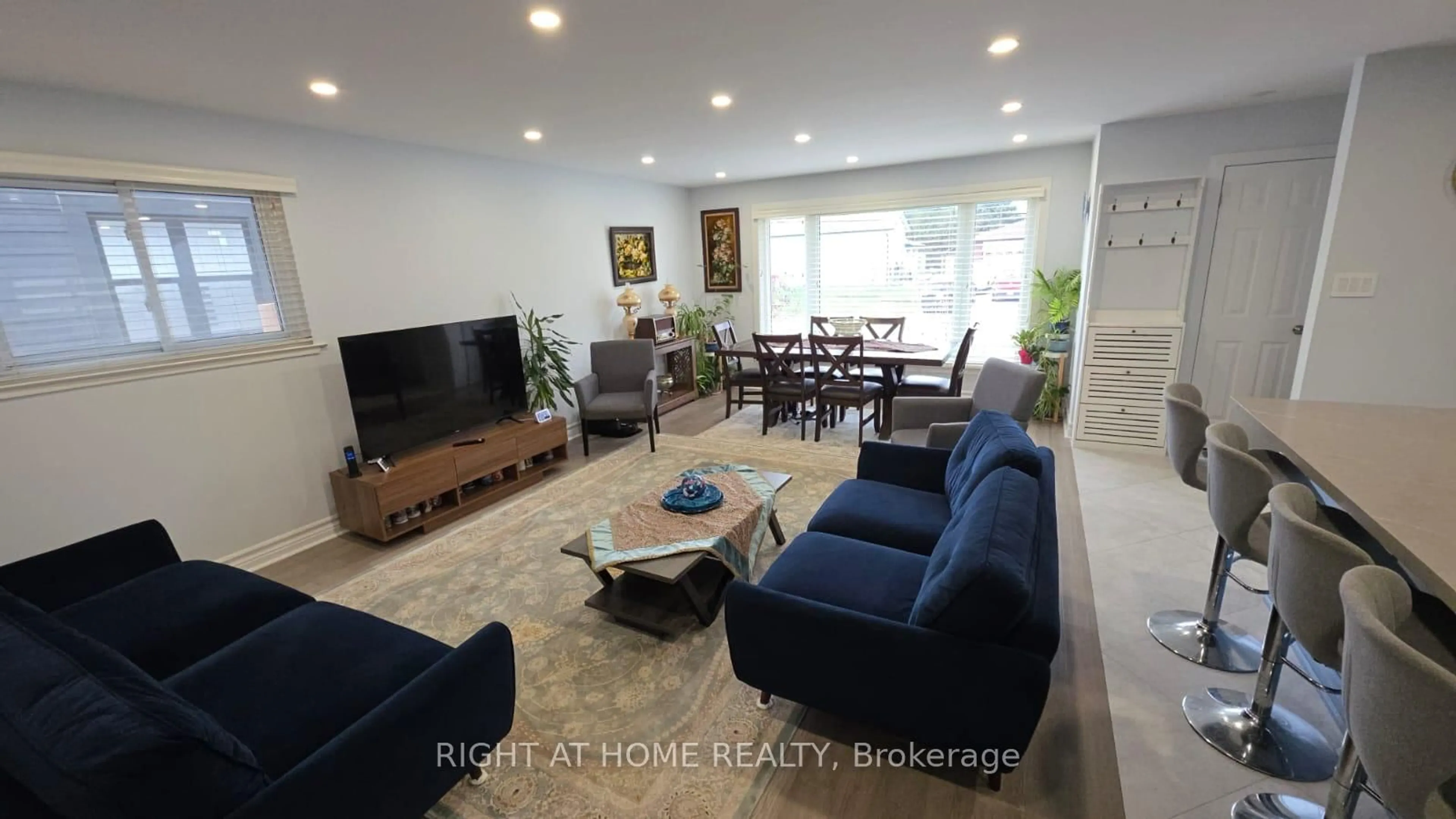 Living room with furniture, unknown for 783 Oliva St, Pickering Ontario L1W 2V9