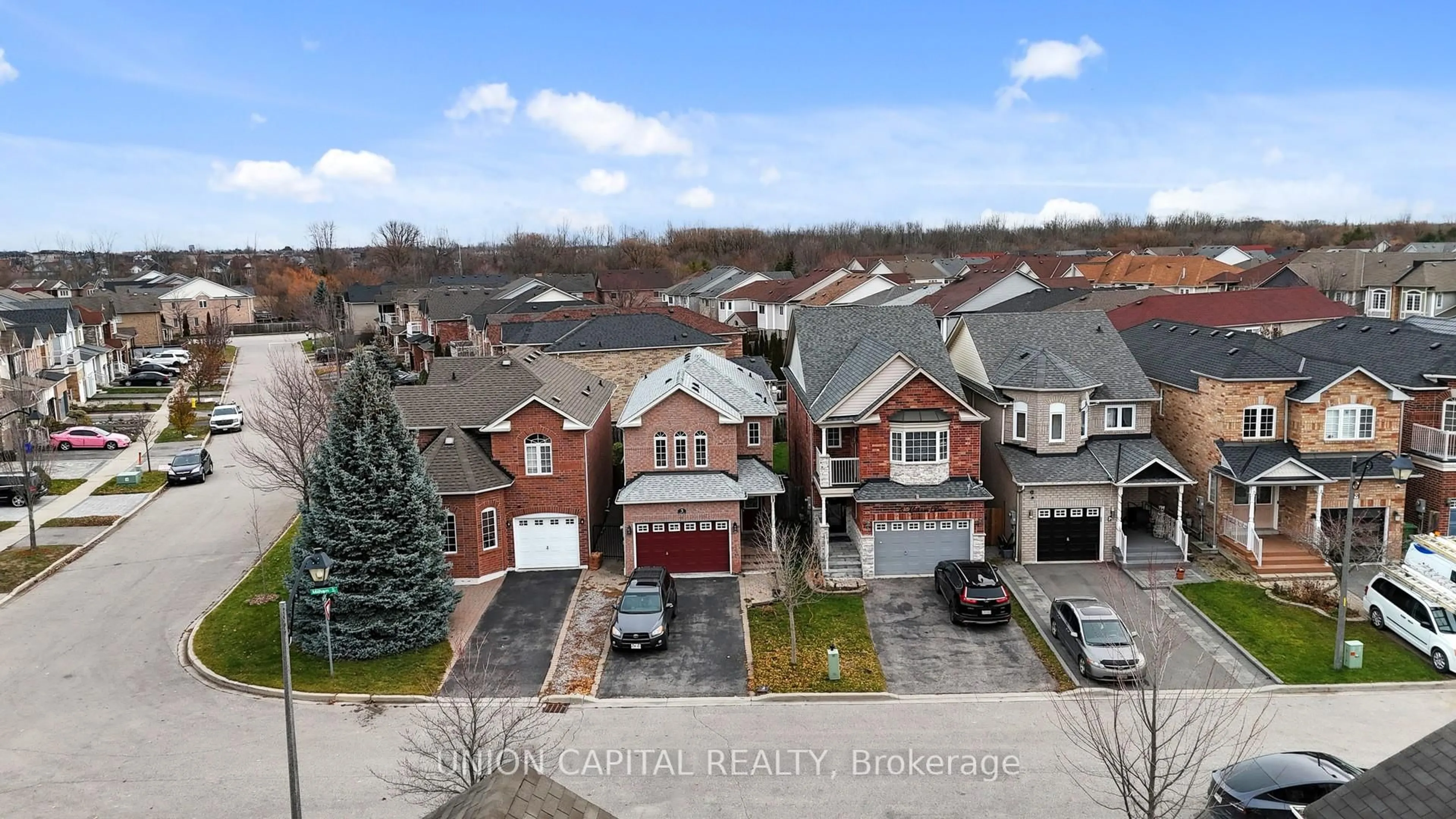 A pic from outside/outdoor area/front of a property/back of a property/a pic from drone, street for 3 Milham Dr, Ajax Ontario L1S 7S1