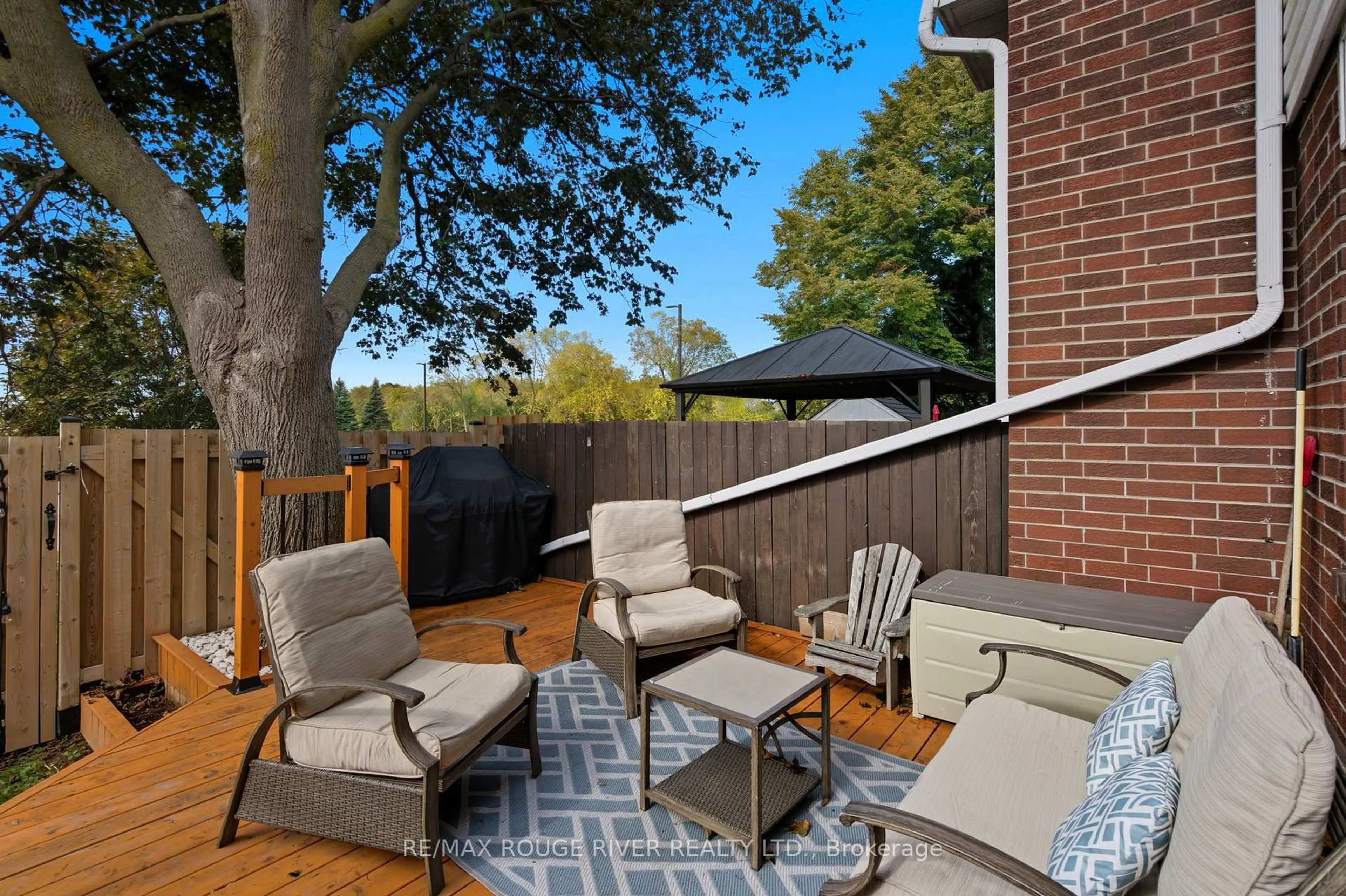 Patio, street for 1010 Glen St #65, Oshawa Ontario L1J 6J2