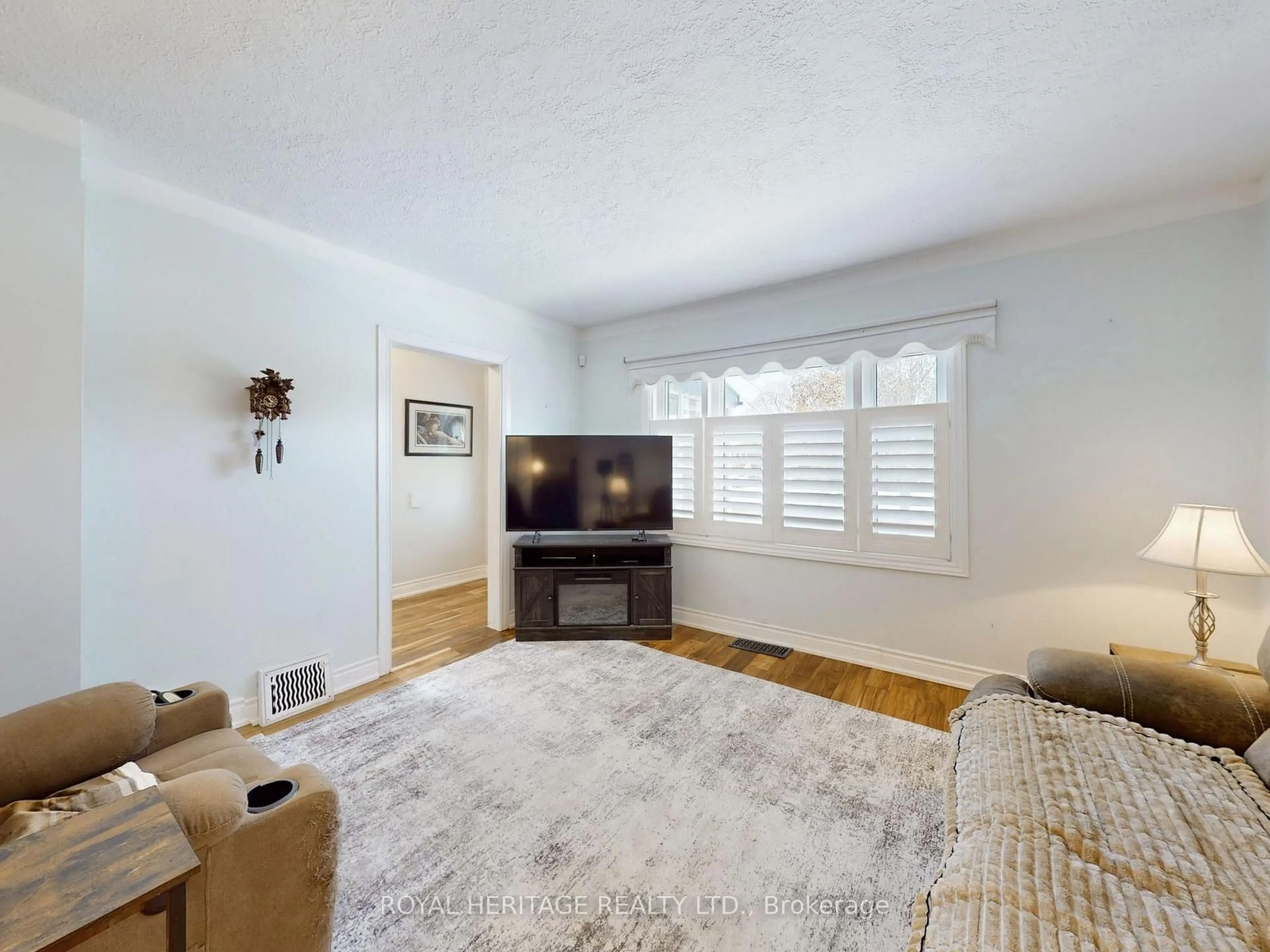 Living room with furniture, unknown for 651 Somerville Ave, Oshawa Ontario L1G 4J2