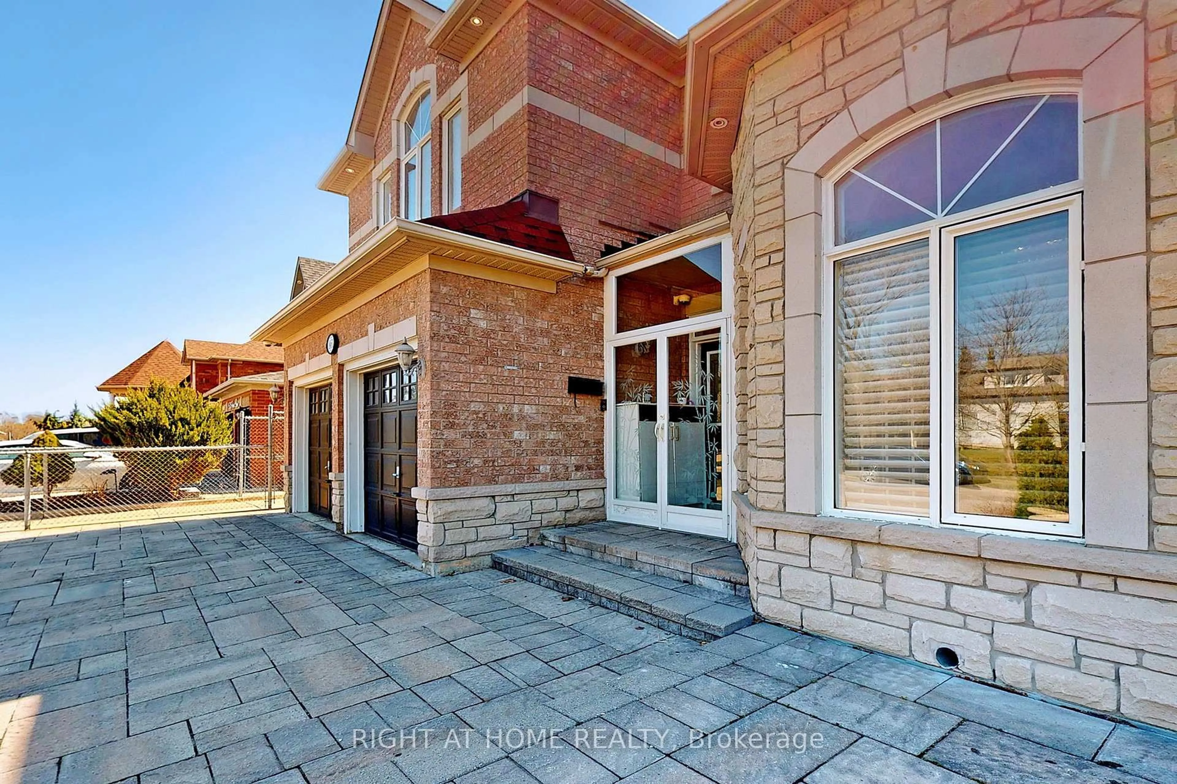 Home with brick exterior material, unknown for 861 Strouds Lane, Pickering Ontario L1V 7G1