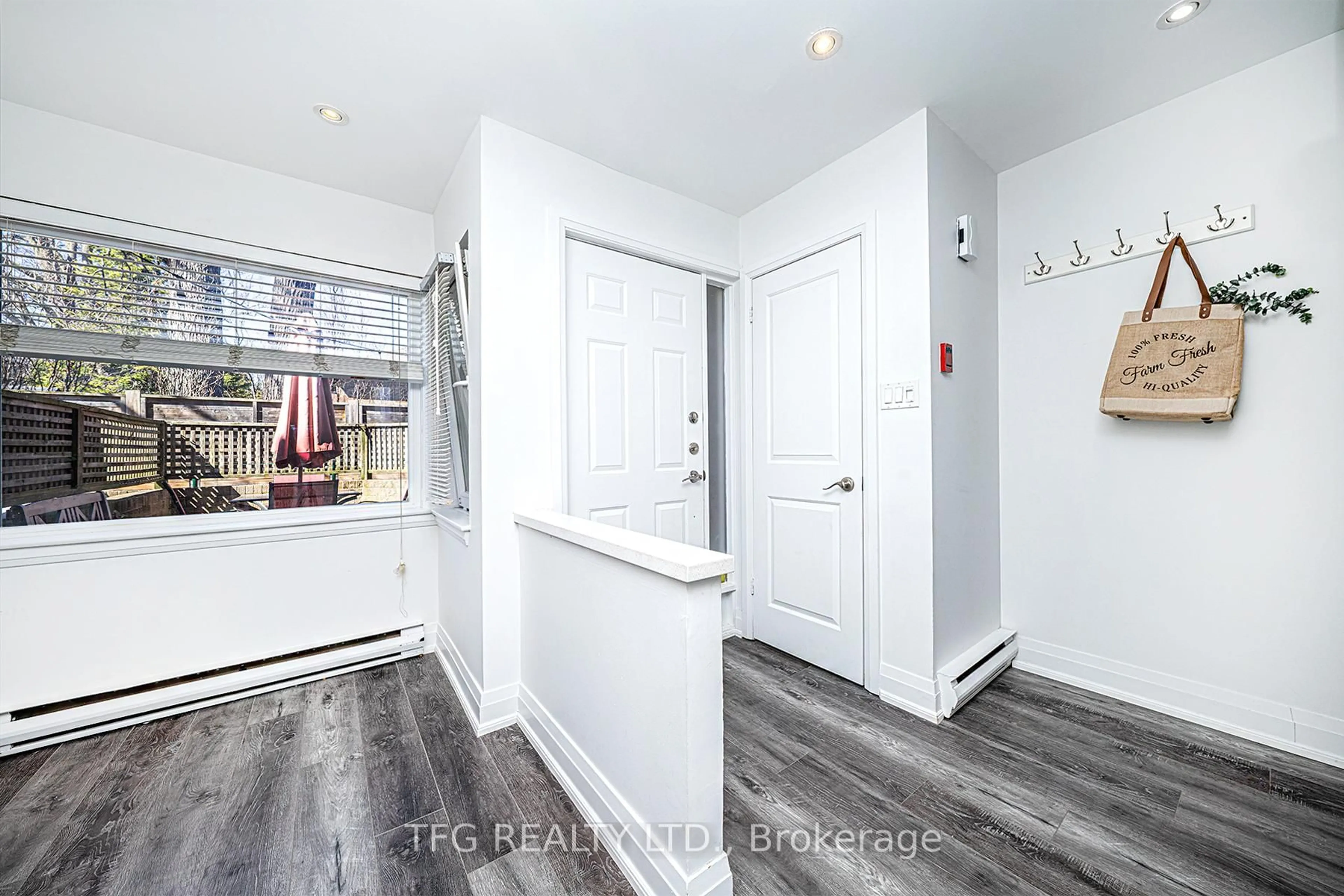 Indoor entryway for 120 Glen Manor Dr #7, Toronto Ontario M4E 2X6