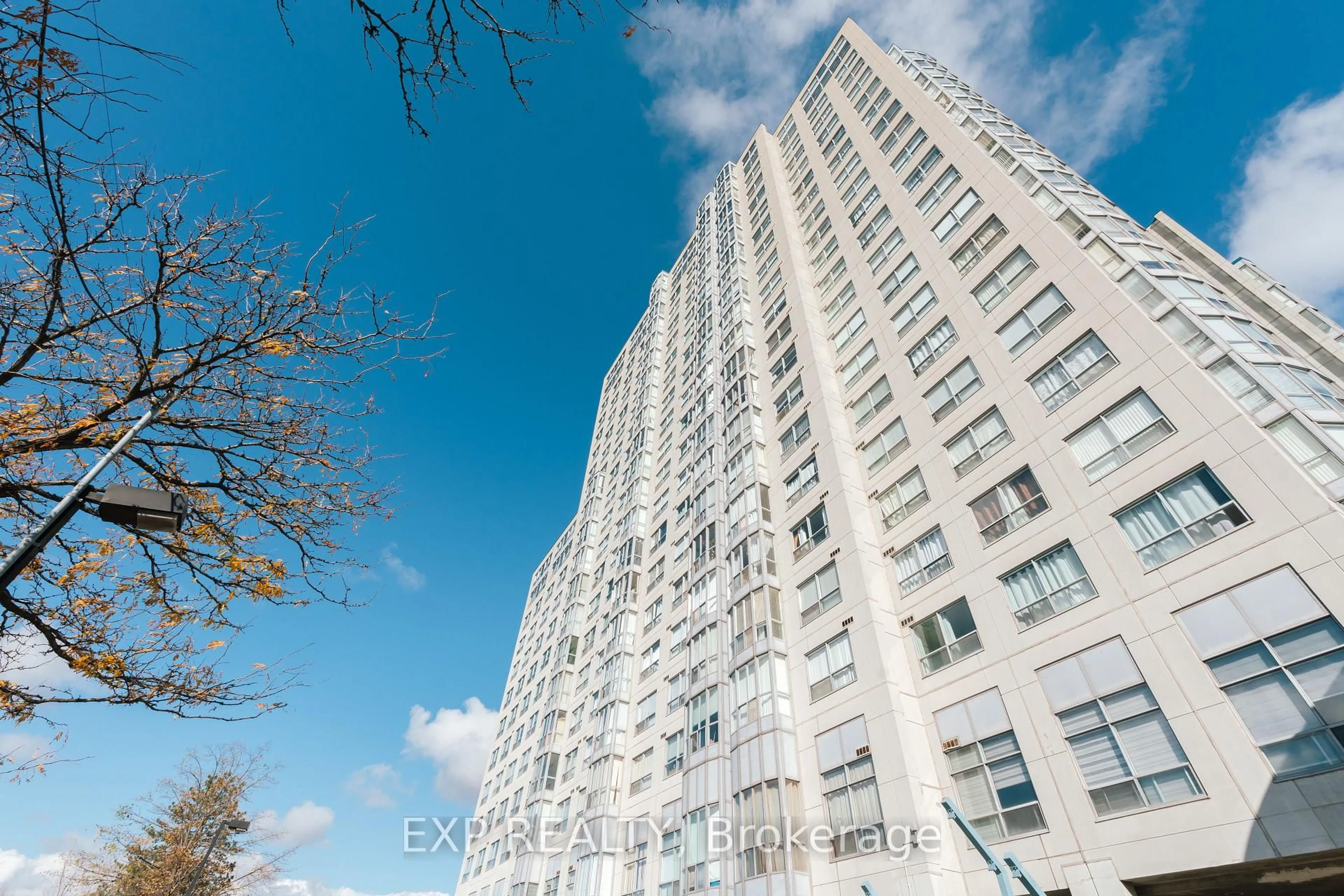Unknown for 2550 Lawrence Ave #310, Toronto Ontario M1P 4Z3