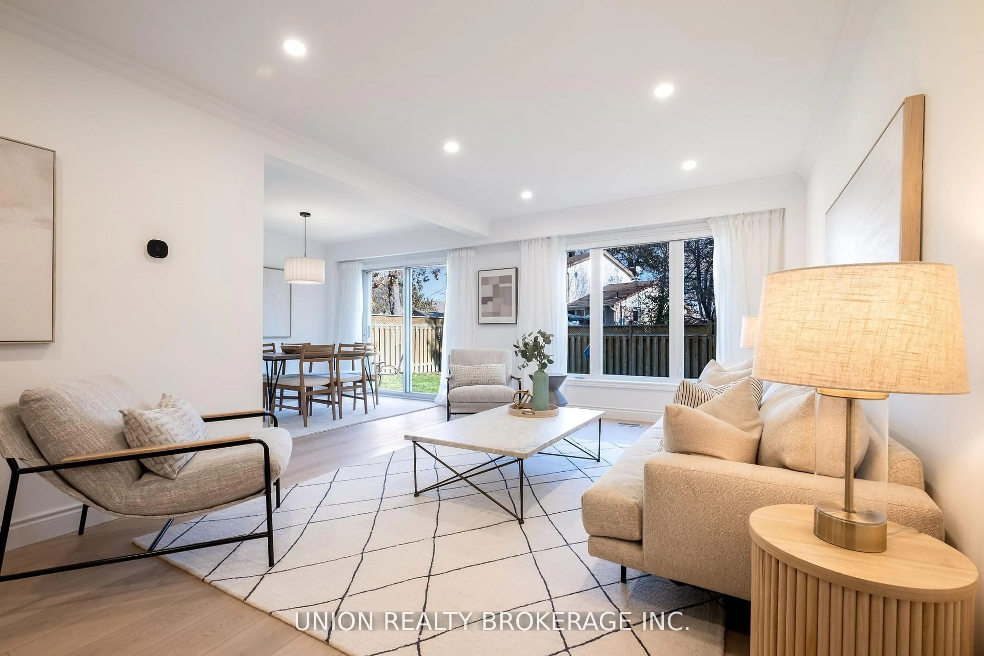 Living room with furniture, ceramic/tile floor for 85 La Peer Blvd, Toronto Ontario M1W 2H4