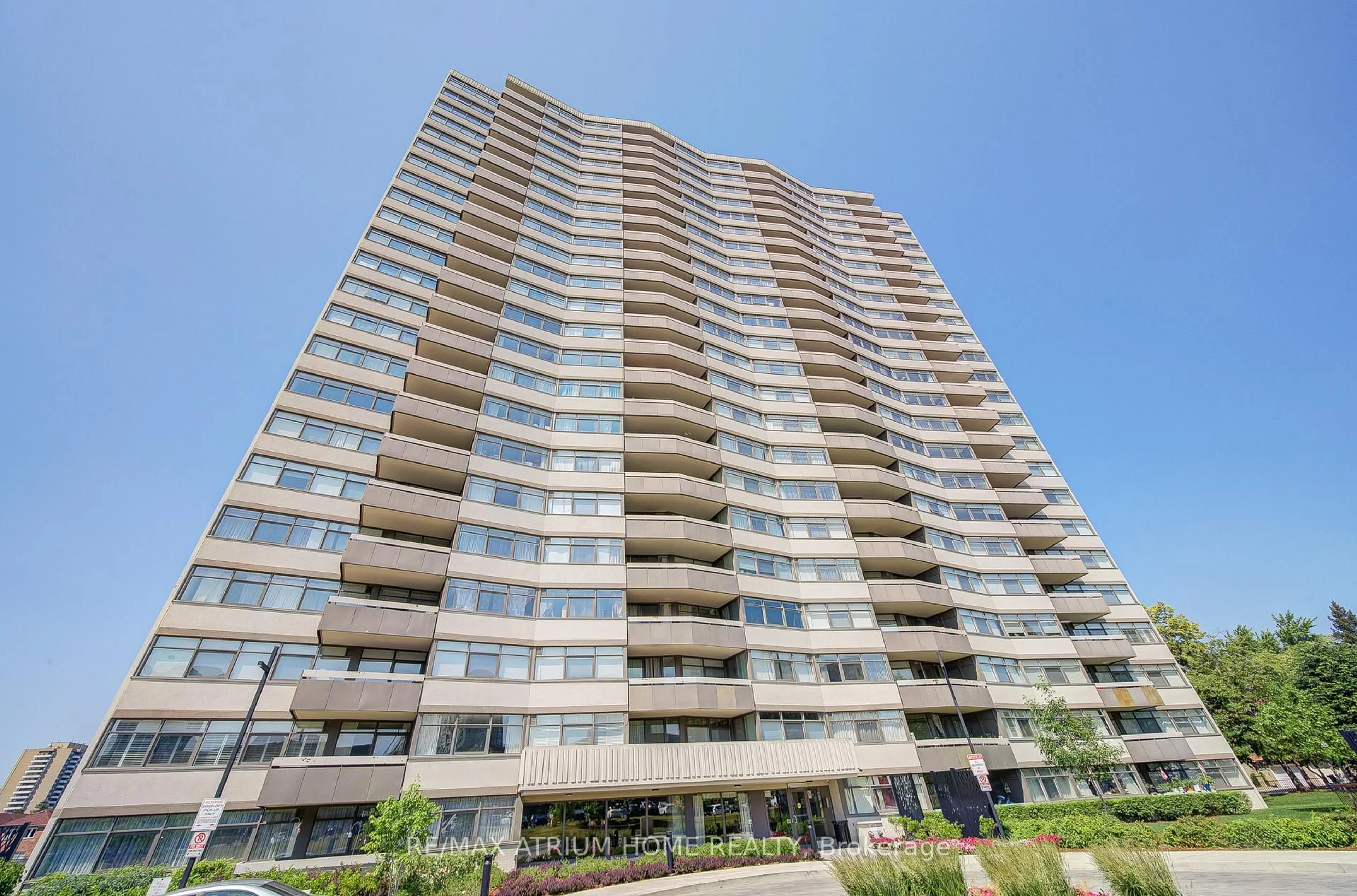 Unknown for 3131 Bridletowne Circ #701, Toronto Ontario M1W 2S9