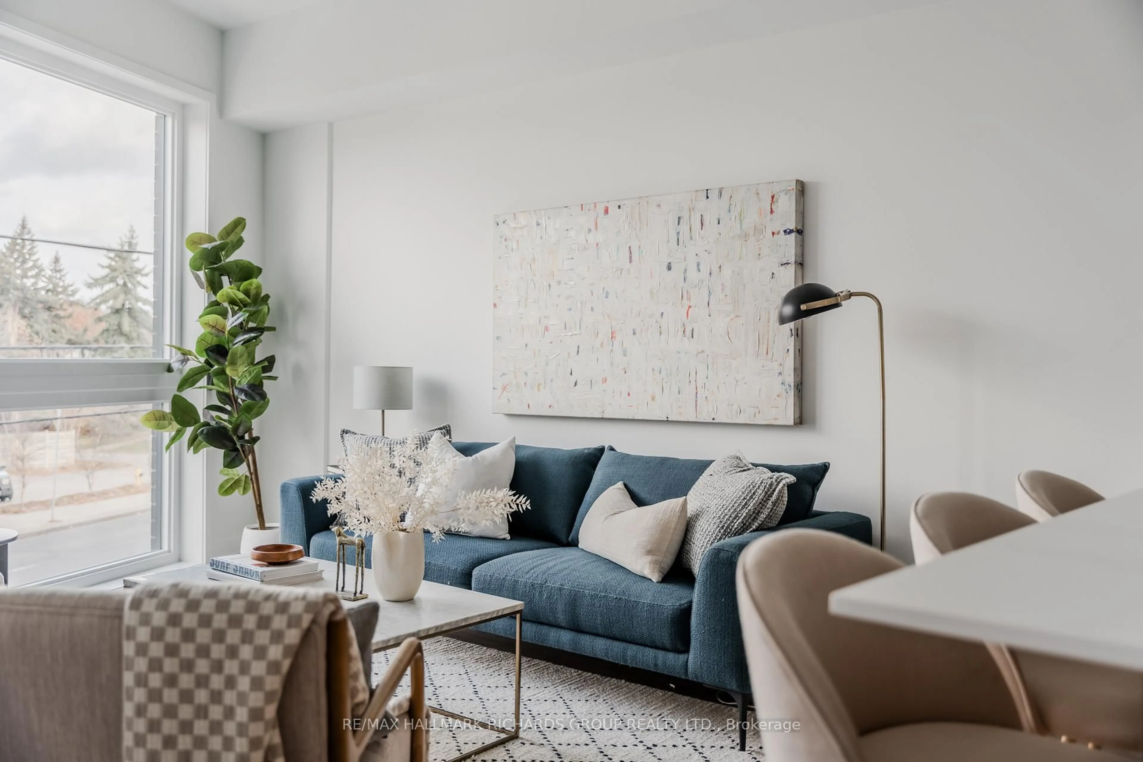 Living room with furniture, unknown for 35 Birchcliff Ave #35, Toronto Ontario M1N 3C5