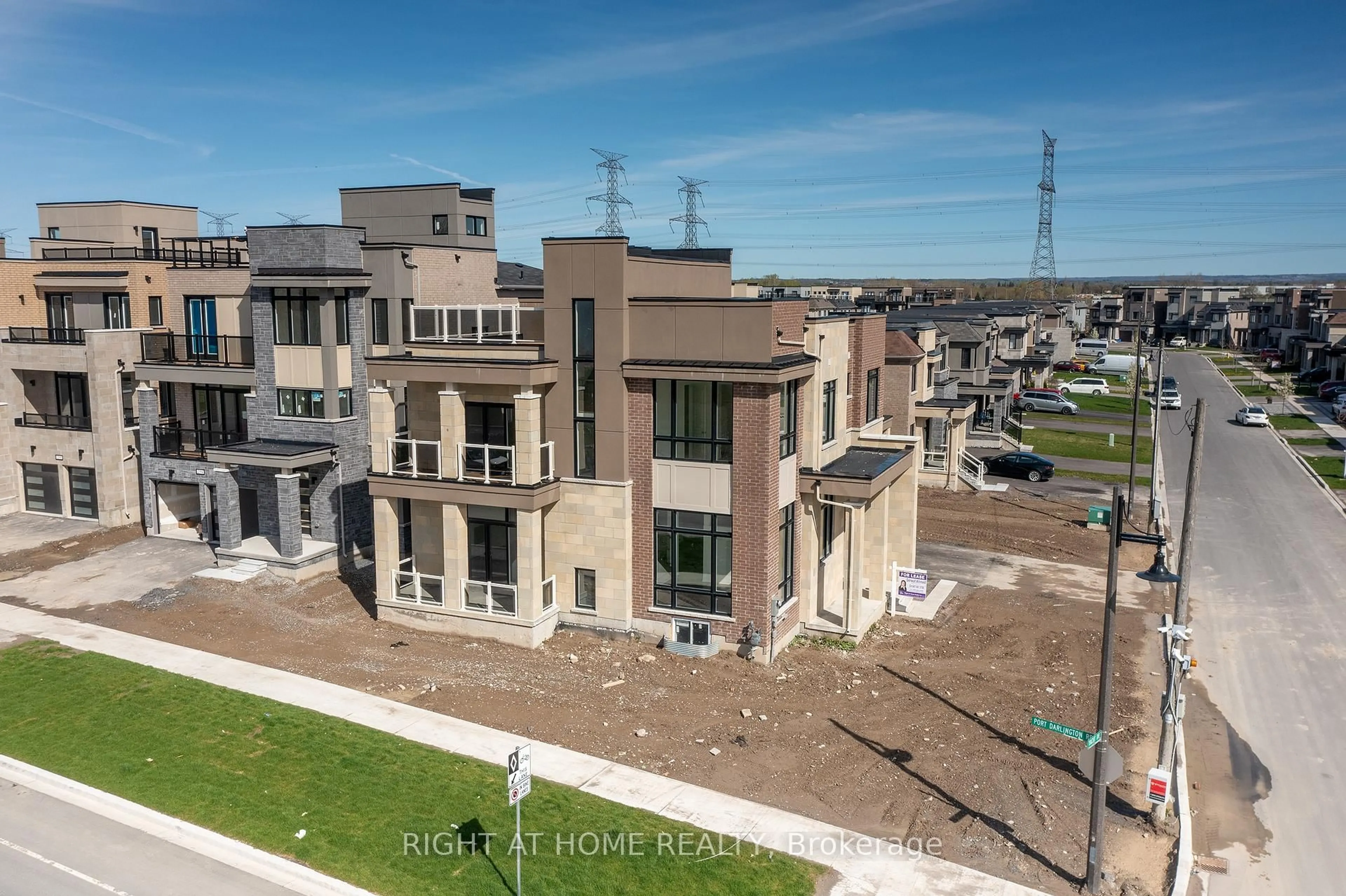 A pic from outside/outdoor area/front of a property/back of a property/a pic from drone, unknown for 2 Yacht Dr, Clarington Ontario L1C 4B1