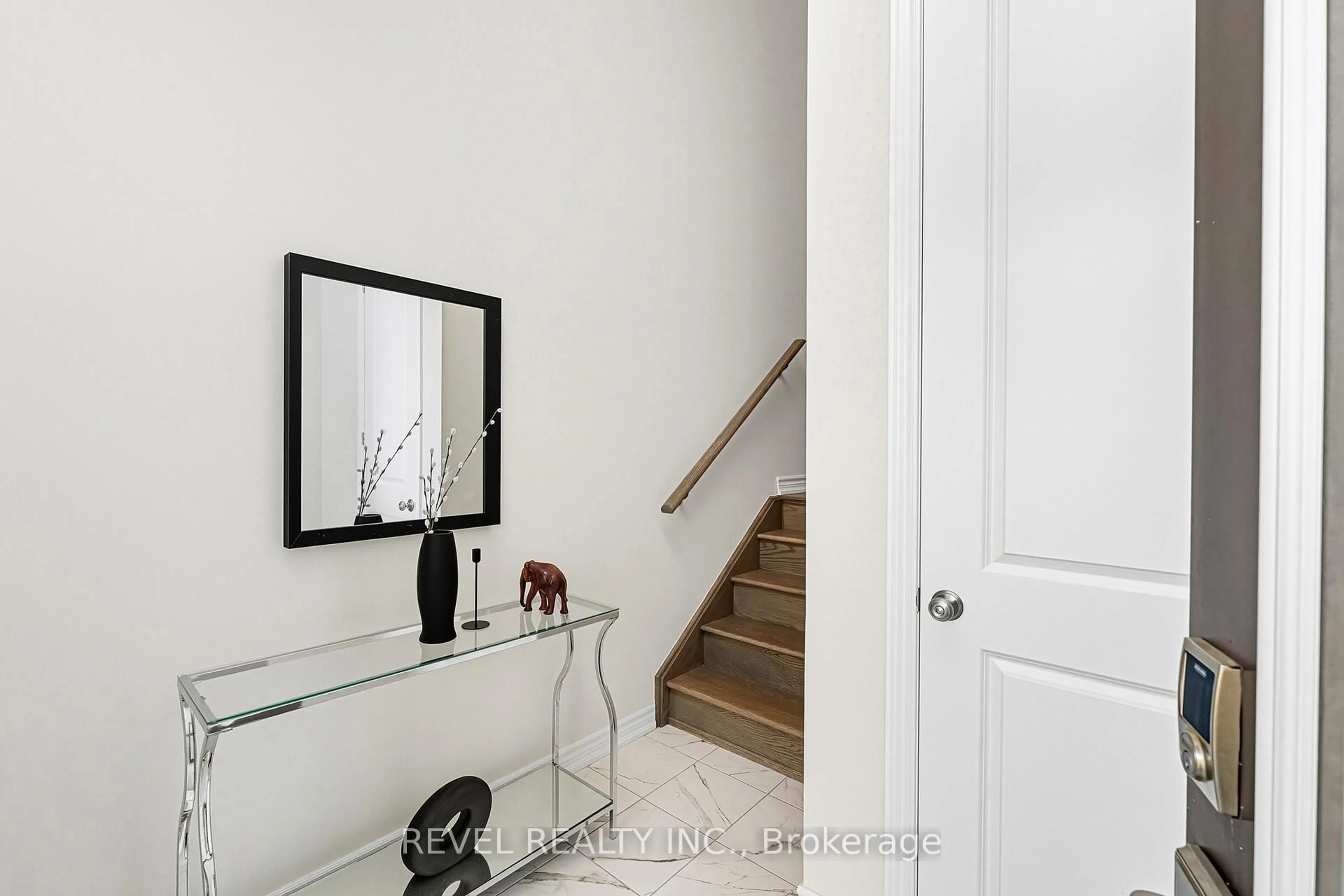 Indoor entryway for 48 Douet Lane, Ajax Ontario L1Z 0V4