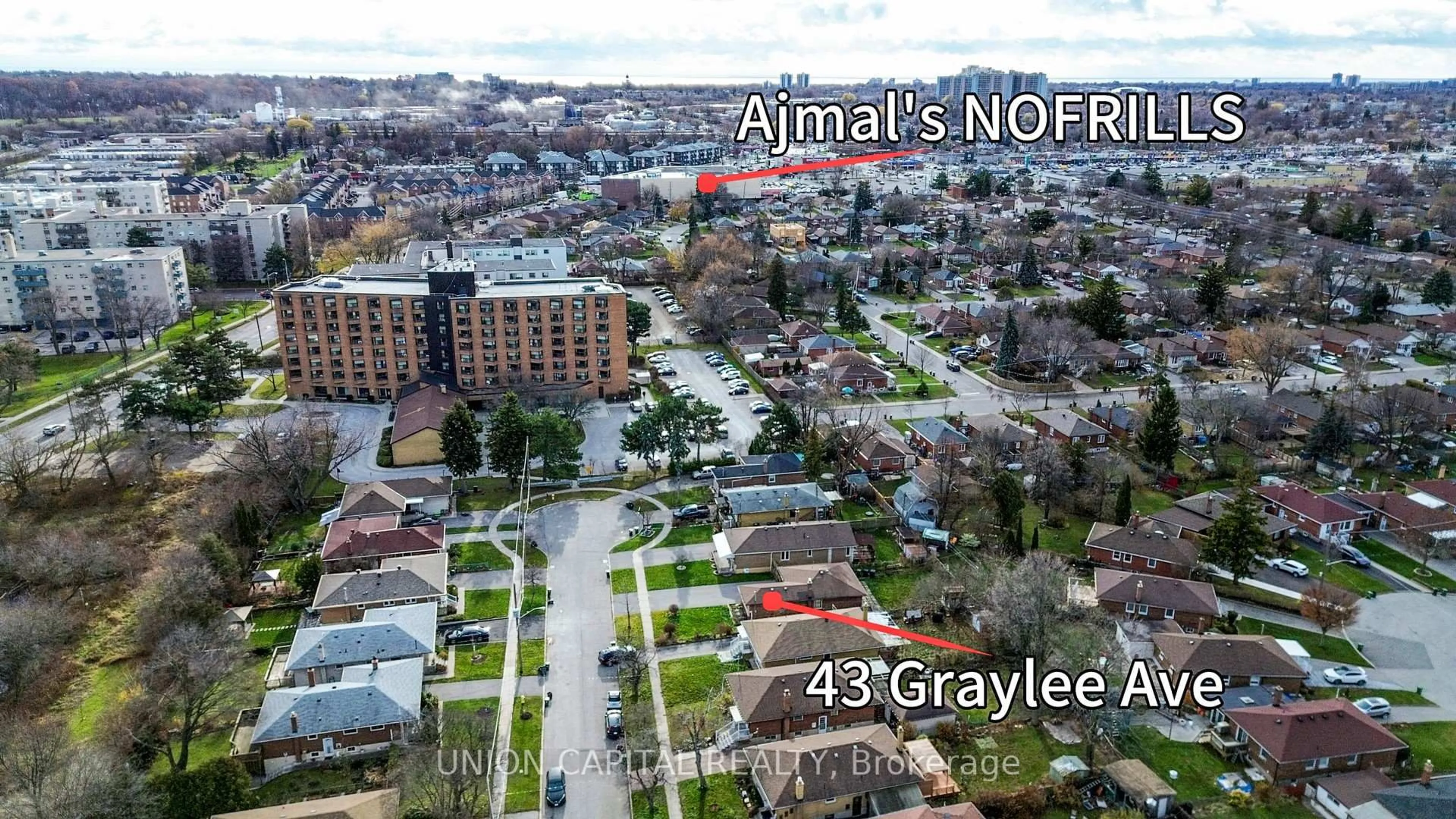 A pic from outside/outdoor area/front of a property/back of a property/a pic from drone, street for 43 Graylee Ave, Toronto Ontario M1J 1M7