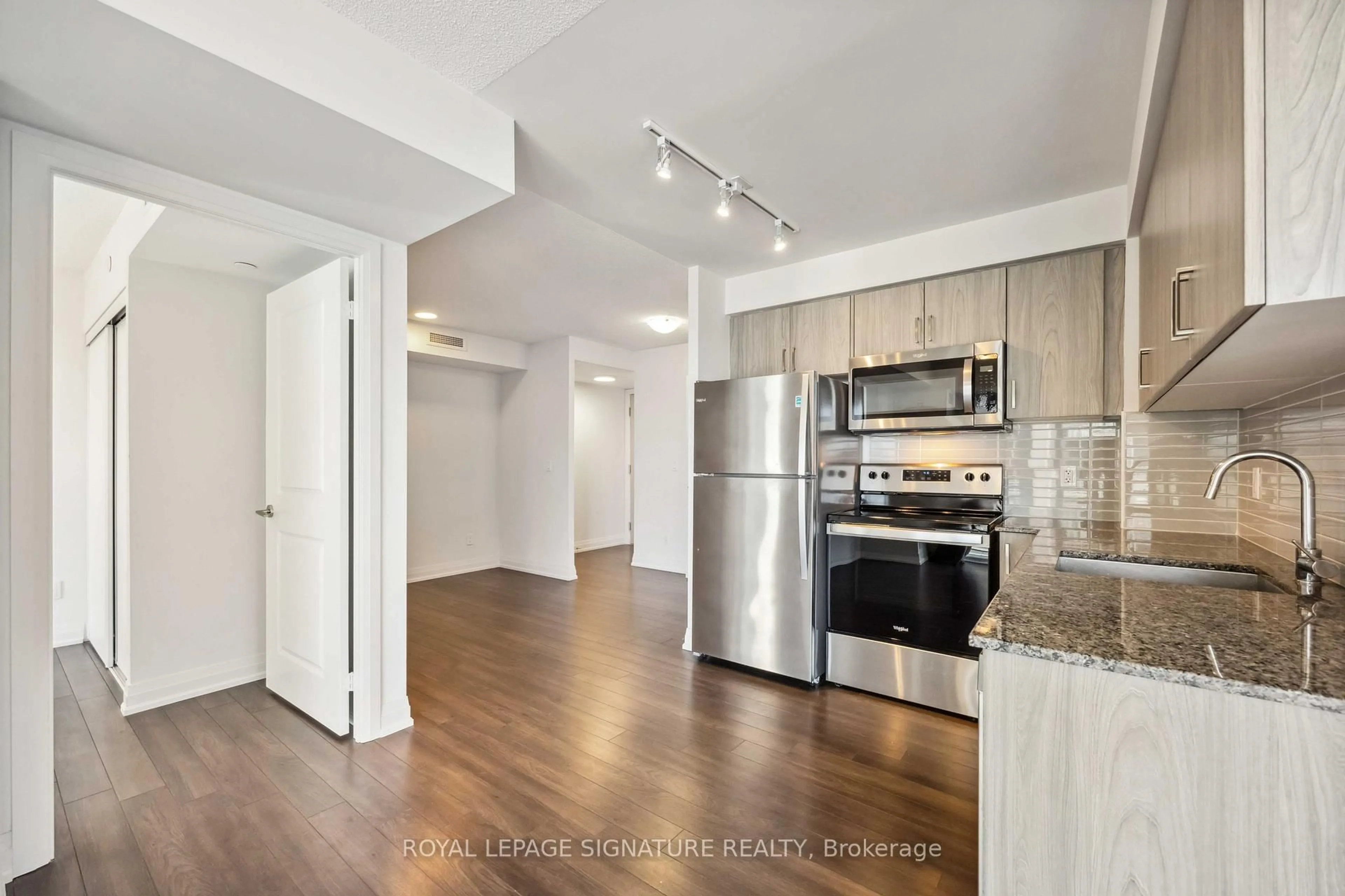 Standard kitchen, unknown for 20 Meadowglen Pl #1609, Toronto Ontario M1G 0A9