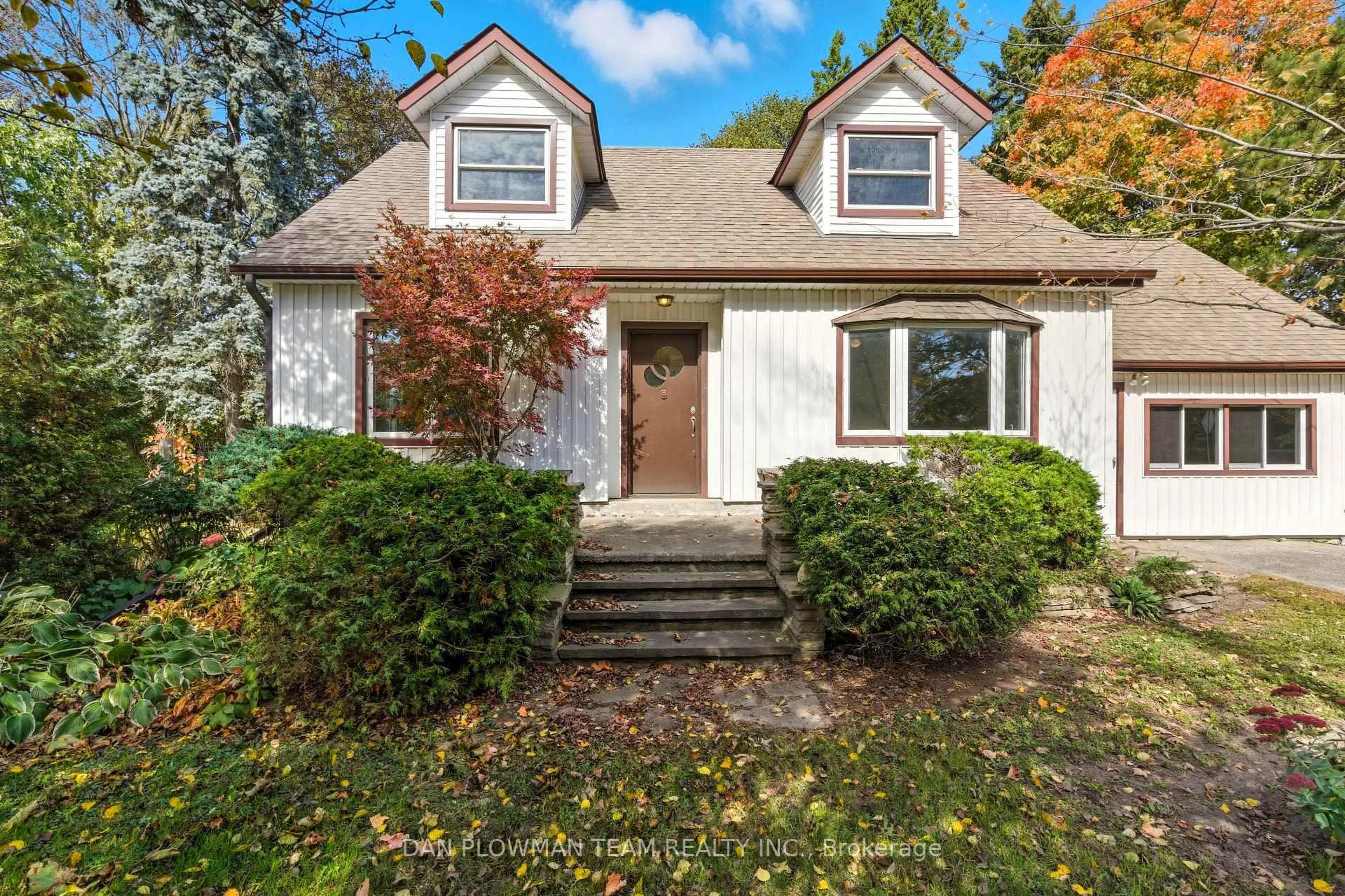 Home with vinyl exterior material, street for 4015 7A Highway, Scugog Ontario L0B 1L0