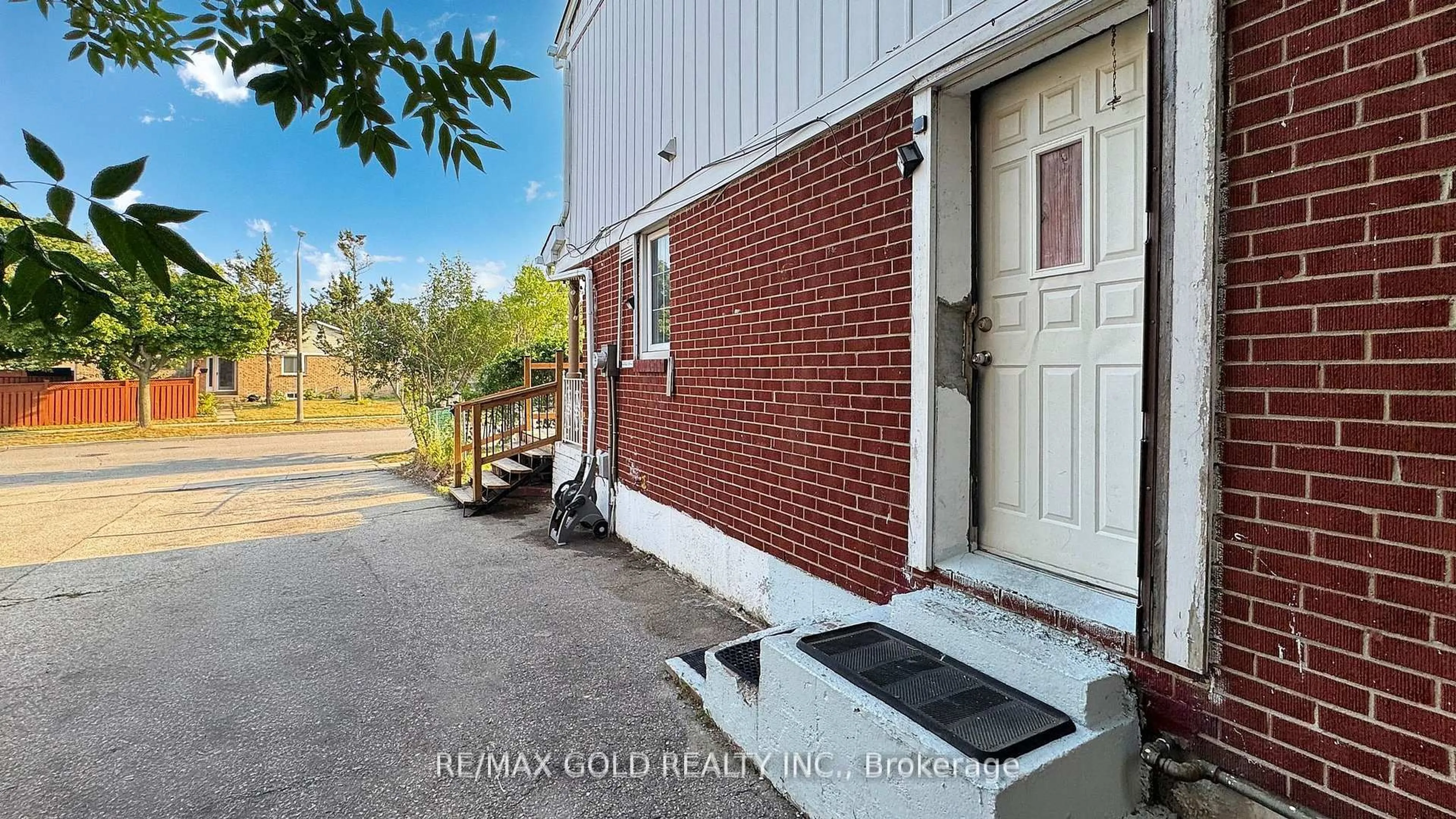 Unknown for 42 Murison Blvd, Toronto Ontario M1B 2B2