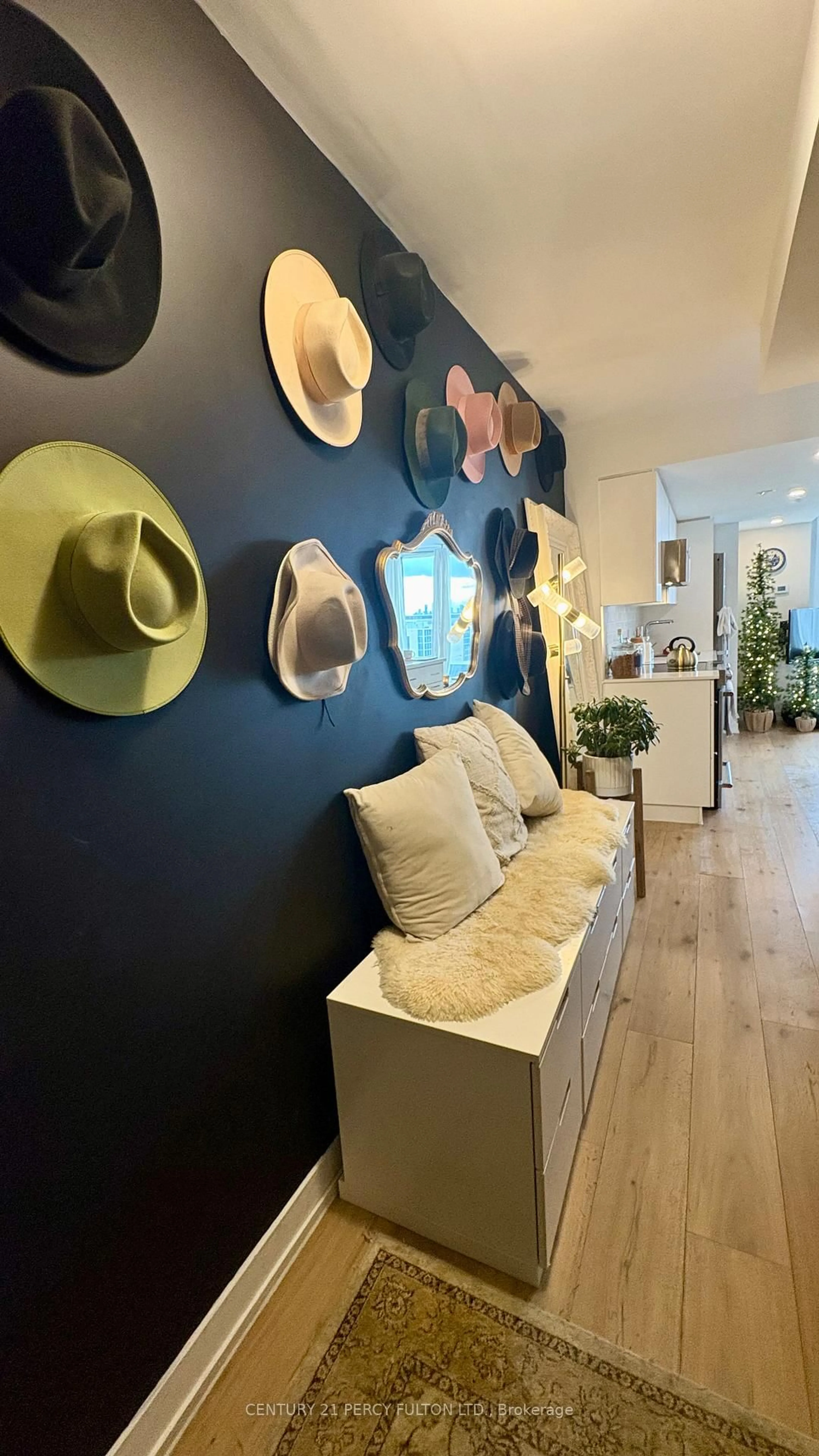 Indoor entryway for 1401 O'Connor Dr #606, Toronto Ontario M4B 2V5