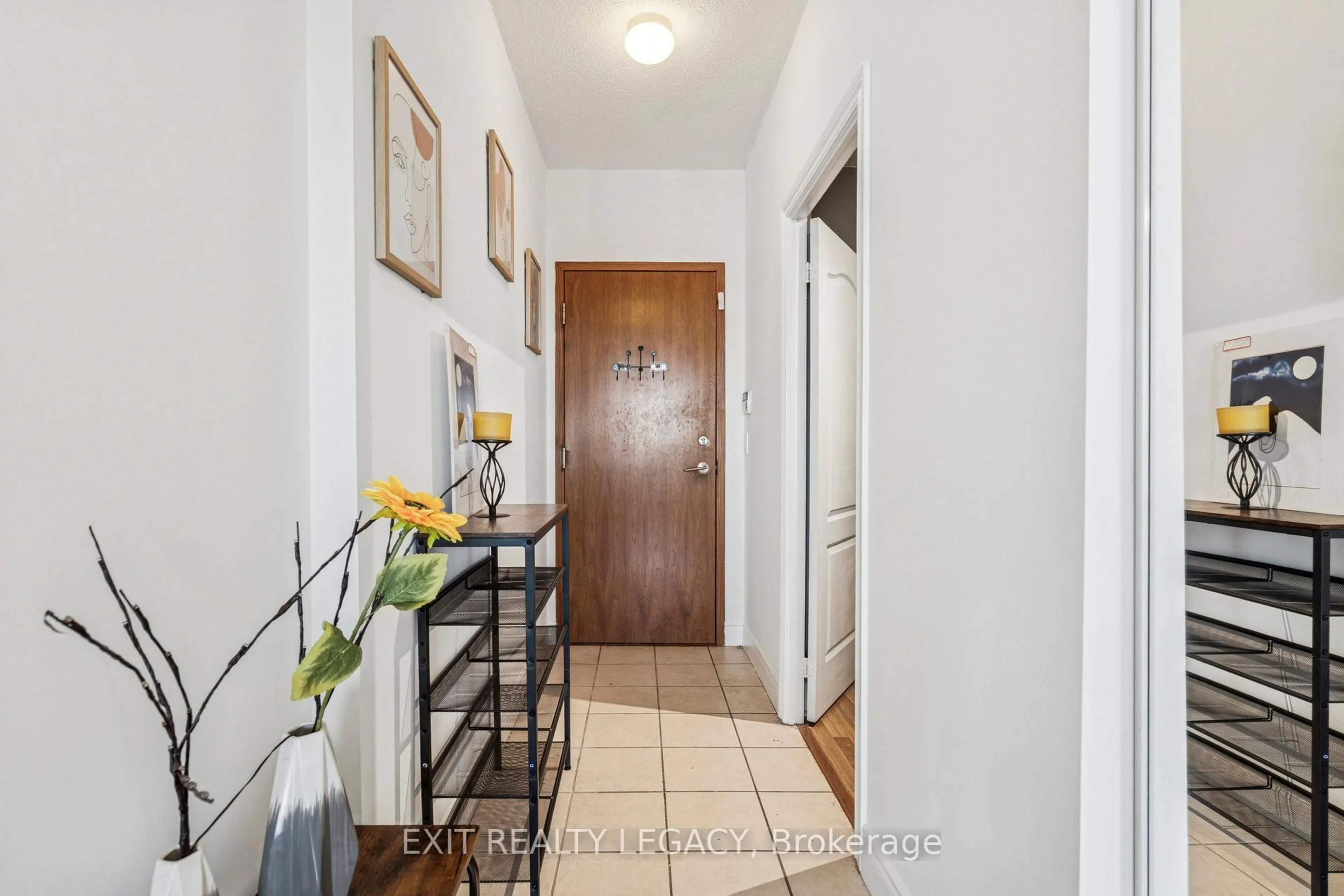 Indoor entryway for 60 Brian Harrison Way #3808, Toronto Ontario M1P 5J5