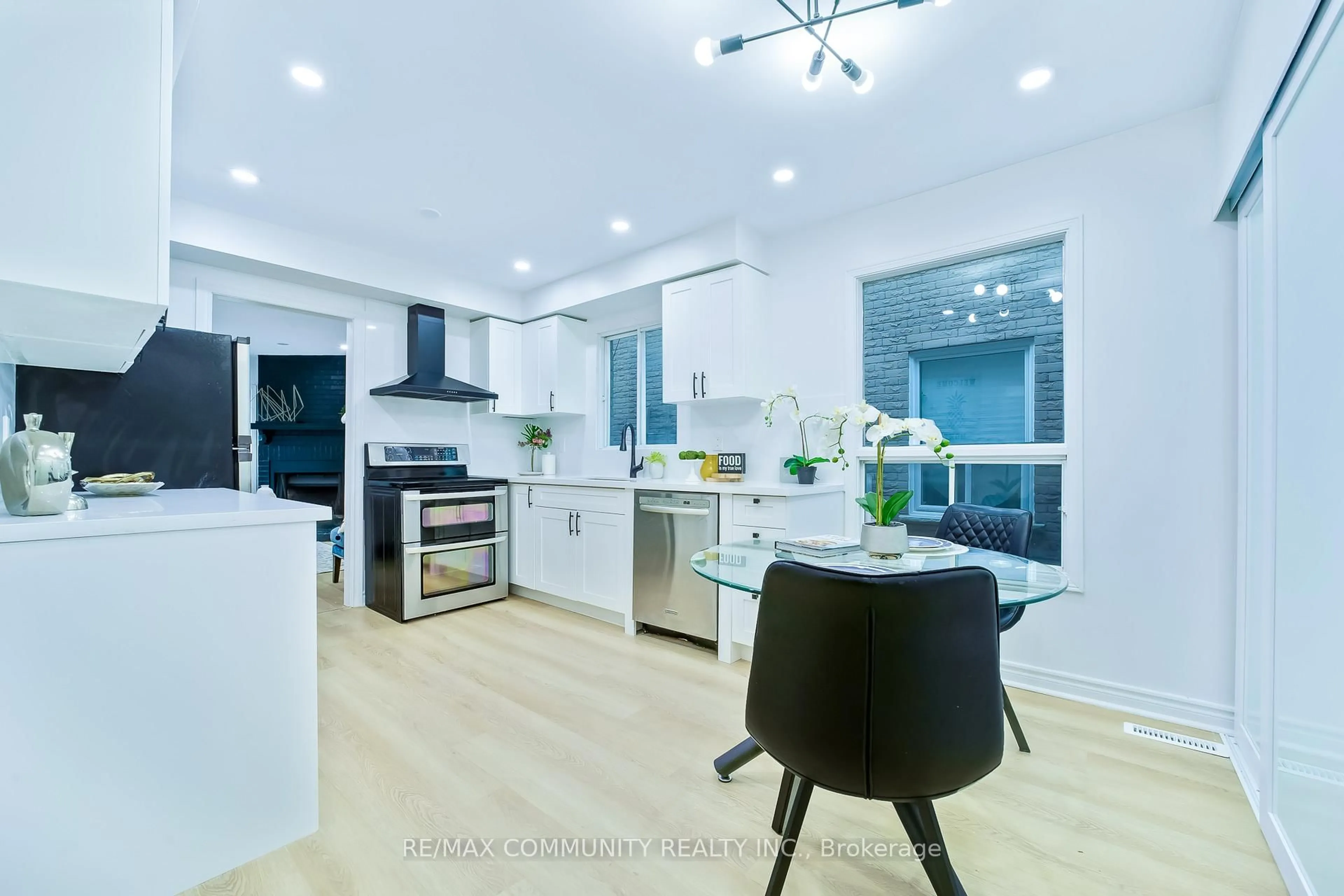 Open concept kitchen, unknown for 89 Hewitt Cres, Ajax Ontario L1S 7B6