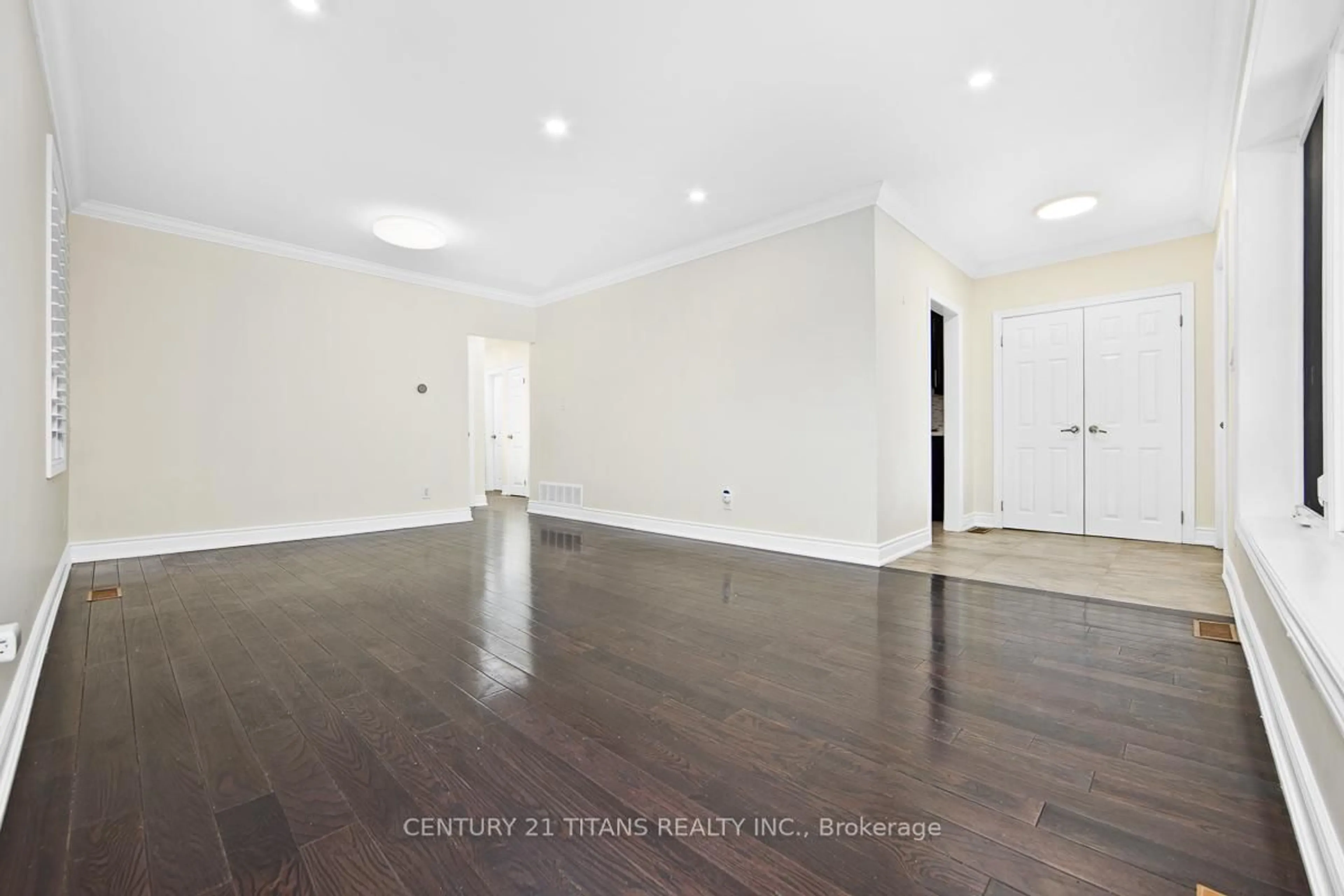 Unknown for 60 Slan Ave, Toronto Ontario M1G 3B3