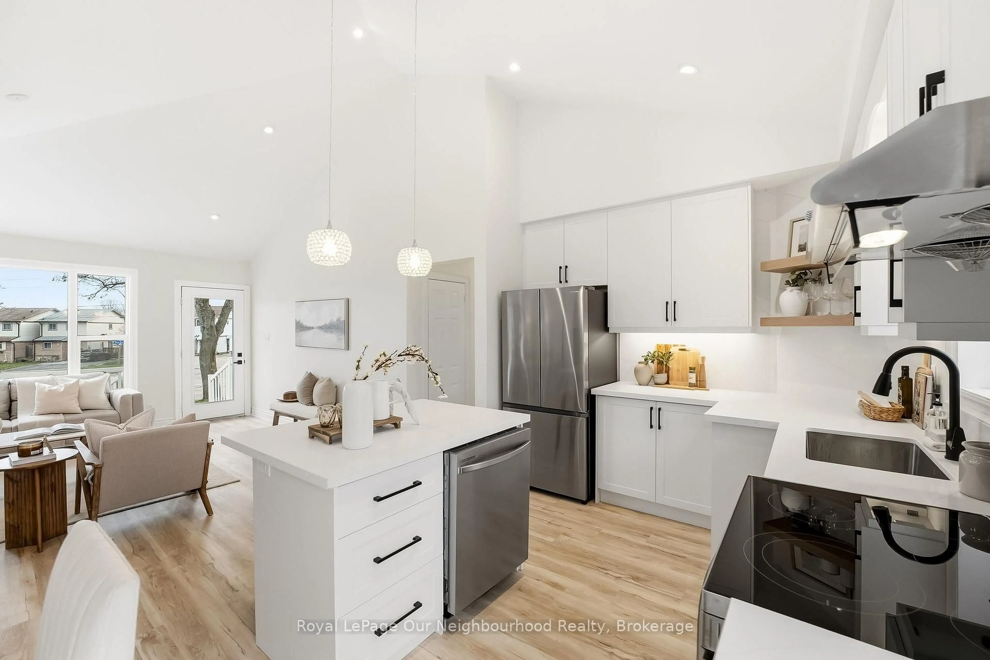 Open concept kitchen, unknown for 1346 Scugog Ave, Oshawa Ontario L1J 1J7