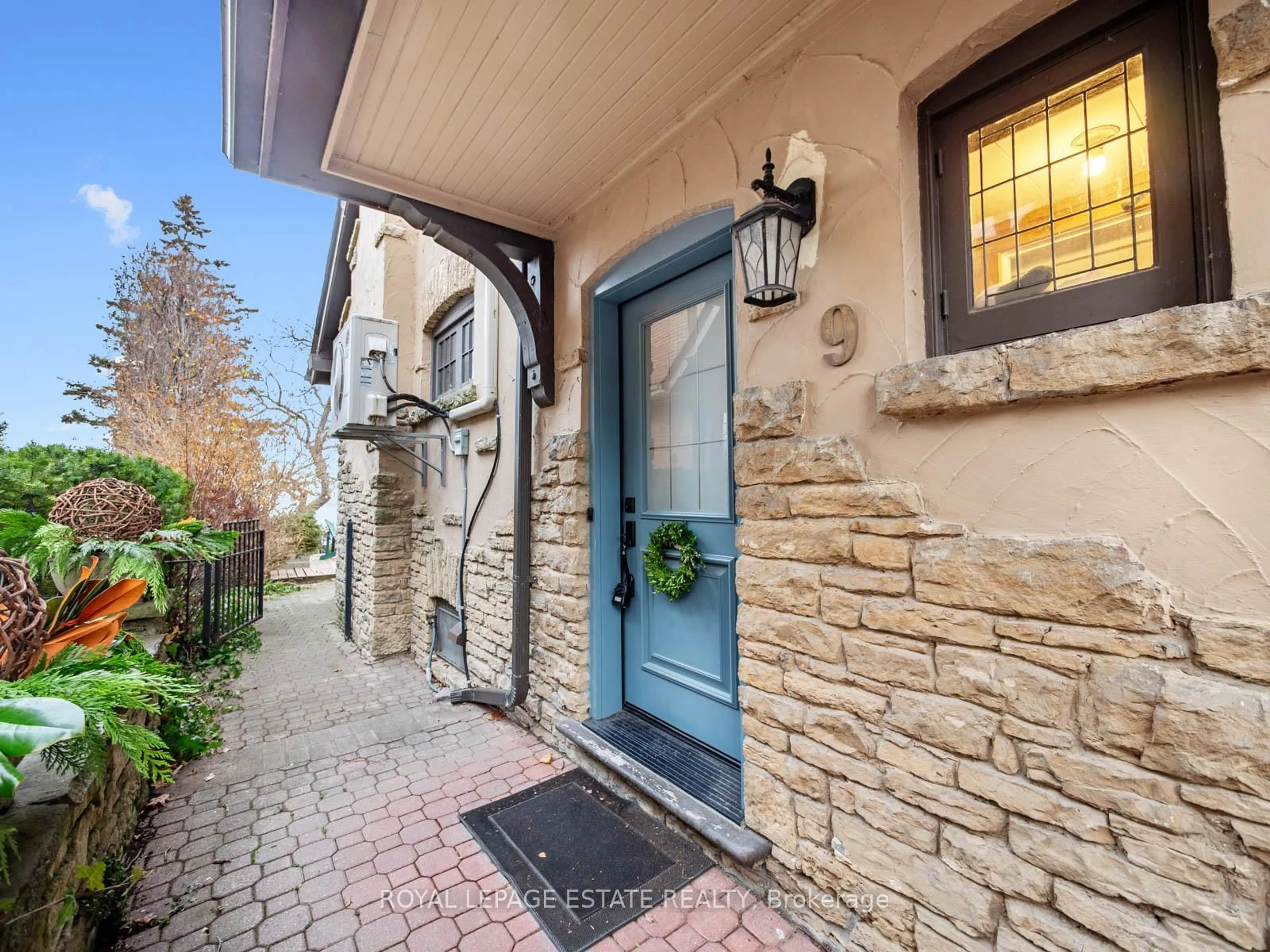 Indoor entryway for 9 Silver Birch Ave, Toronto Ontario M4E 3K8