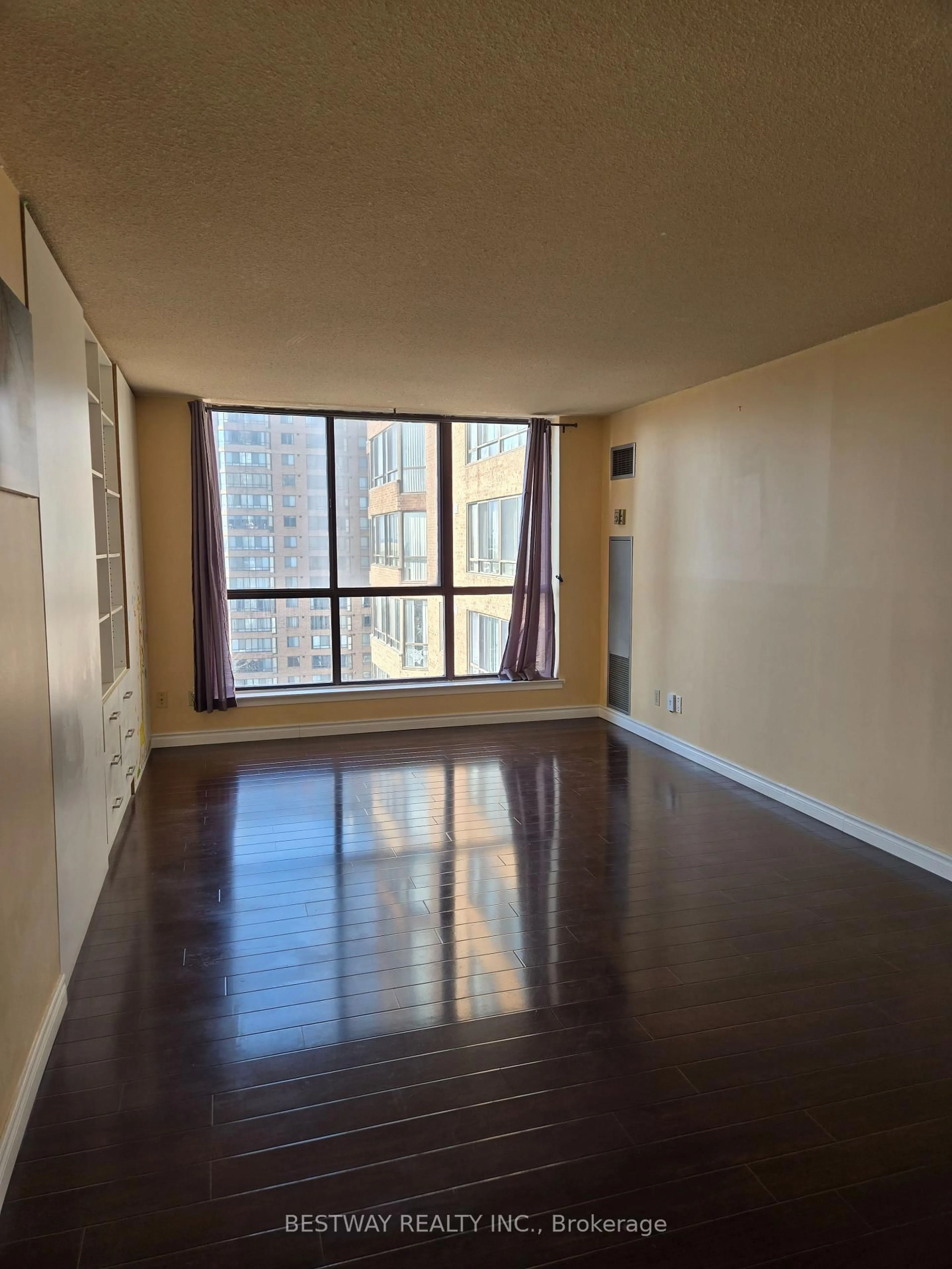 A pic of a room for 75 Bamburgh Circ #928, Toronto Ontario M1W 3W1