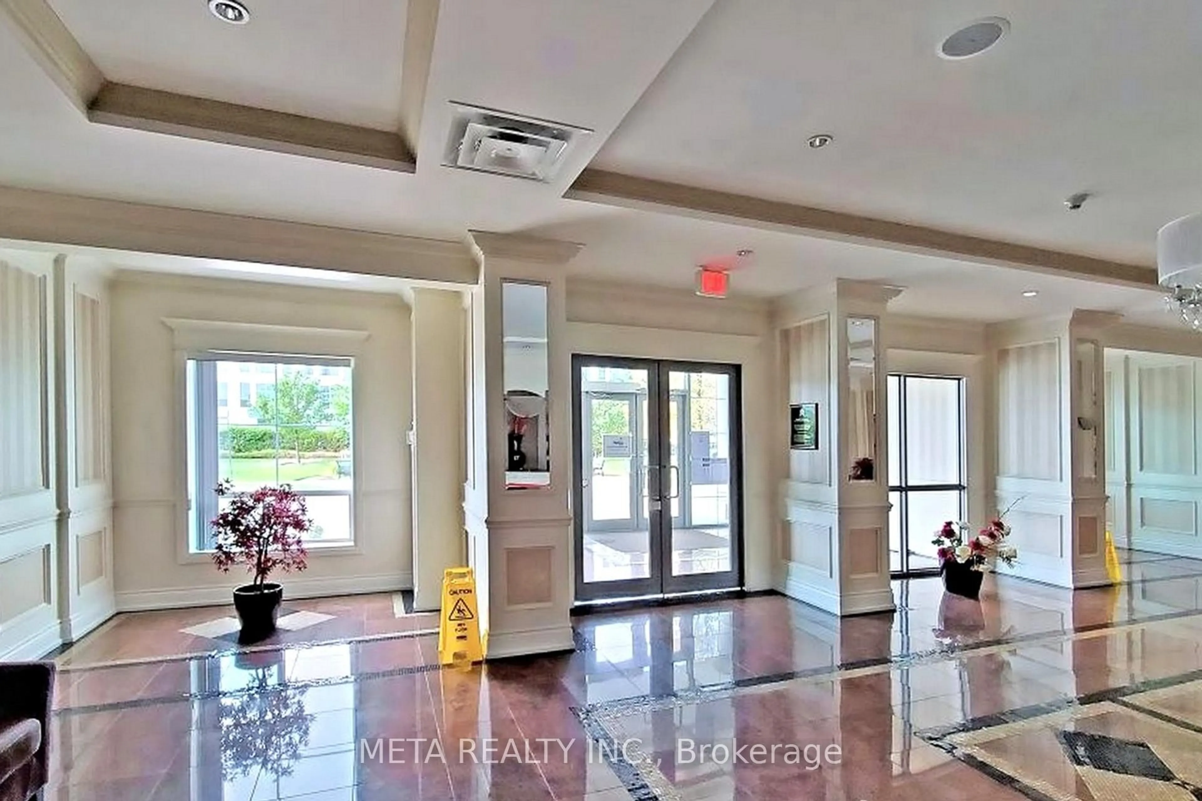Indoor foyer for 8 Rosebank Dr #5L, Toronto Ontario M1B 5Z3