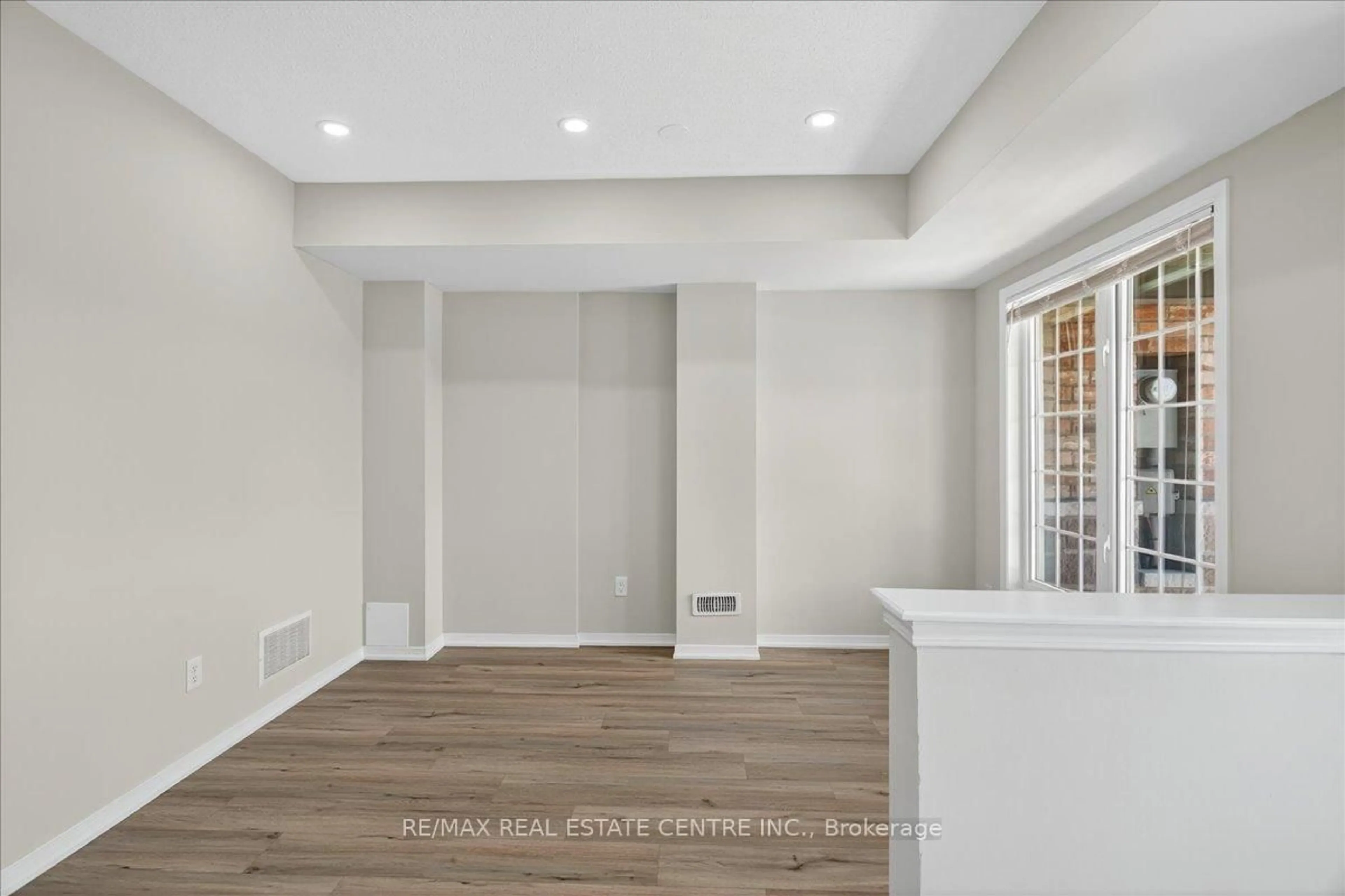 A pic of a room for 1373 Salem Rd, Ajax Ontario L1Z 0R9