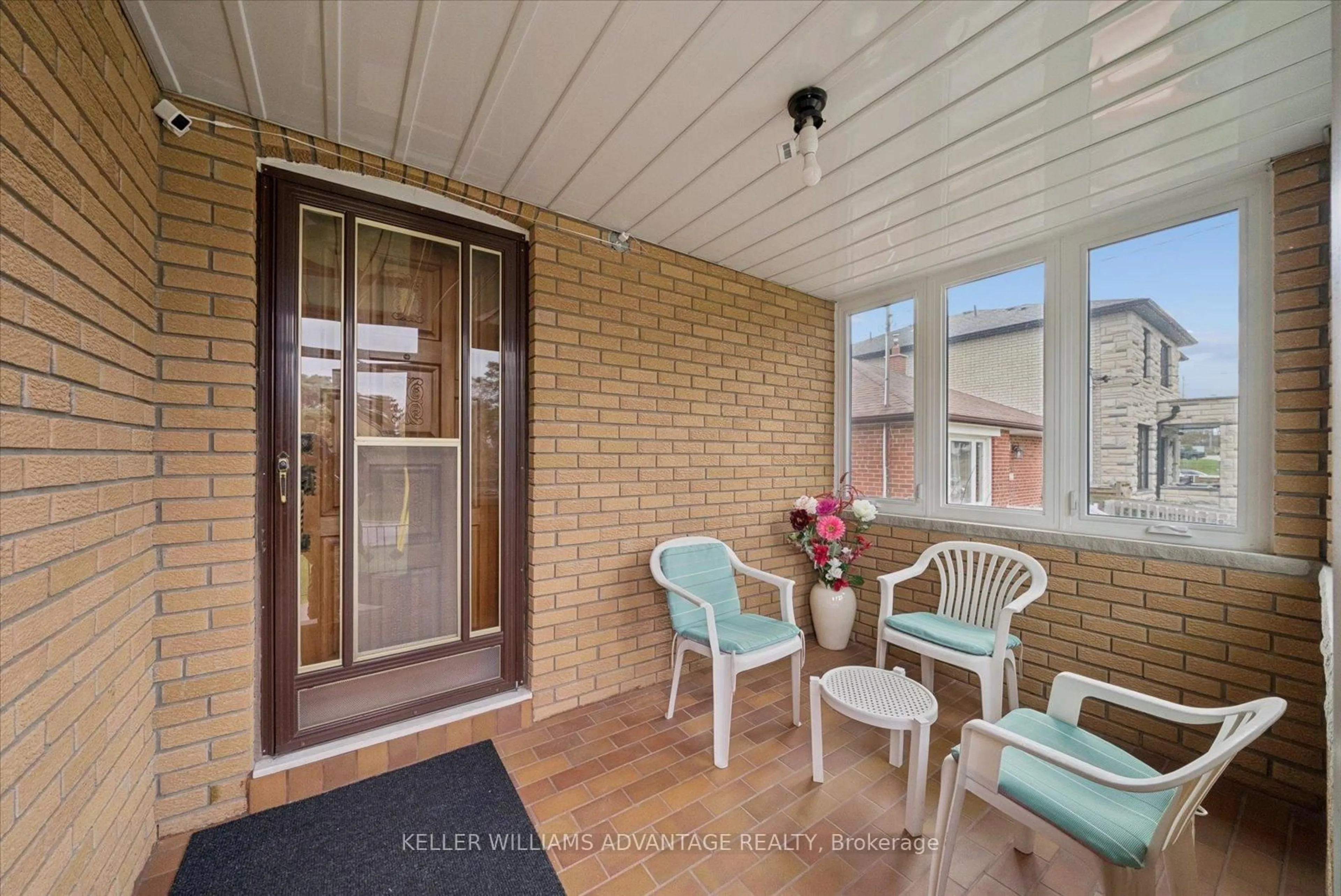 Unknown for 63 Boem Ave, Toronto Ontario M1R 3T4